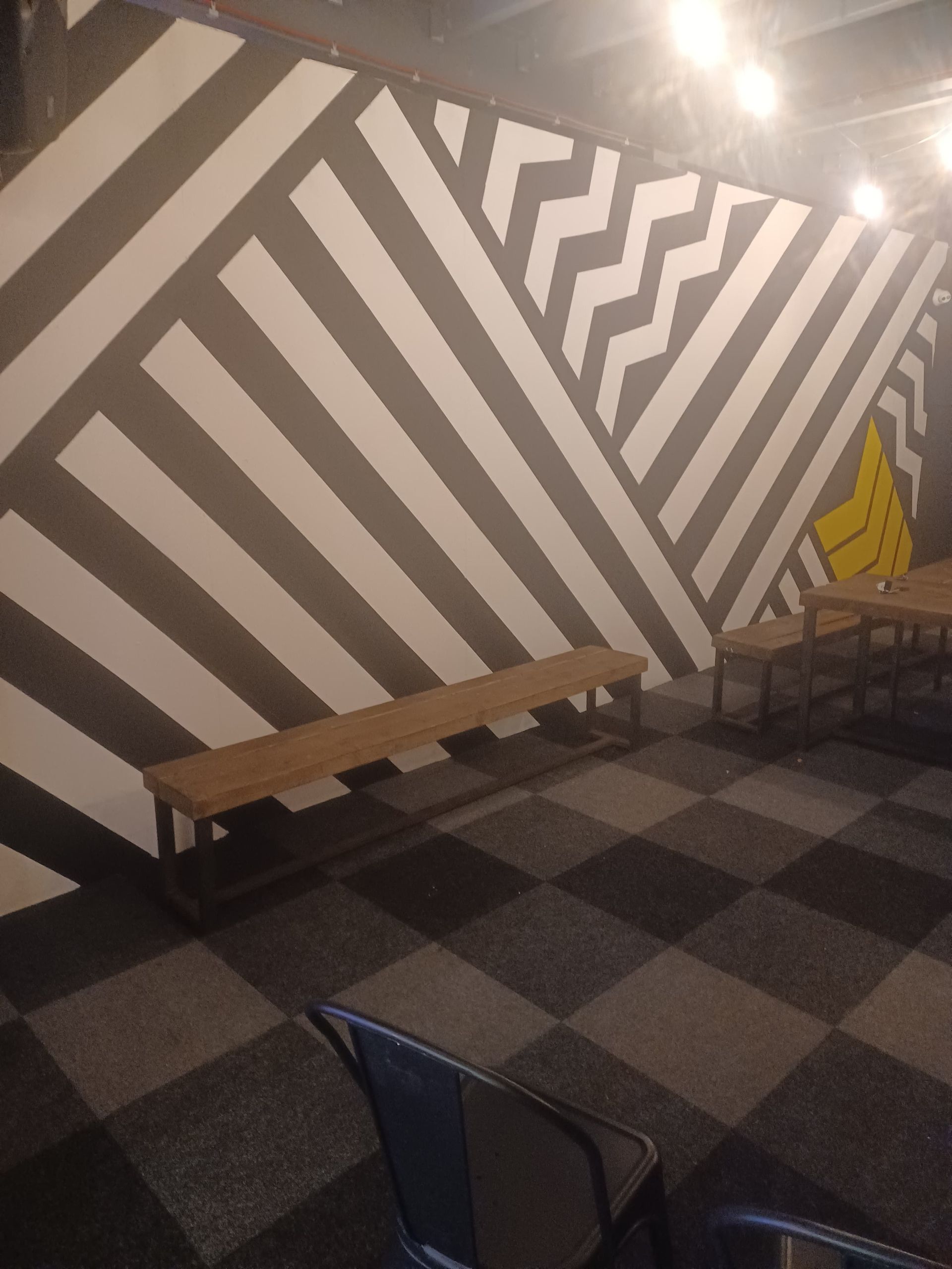 painting & decorating services