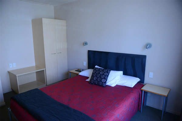 Victoria Court Motor Lodge - 2 Bedroom Apartment