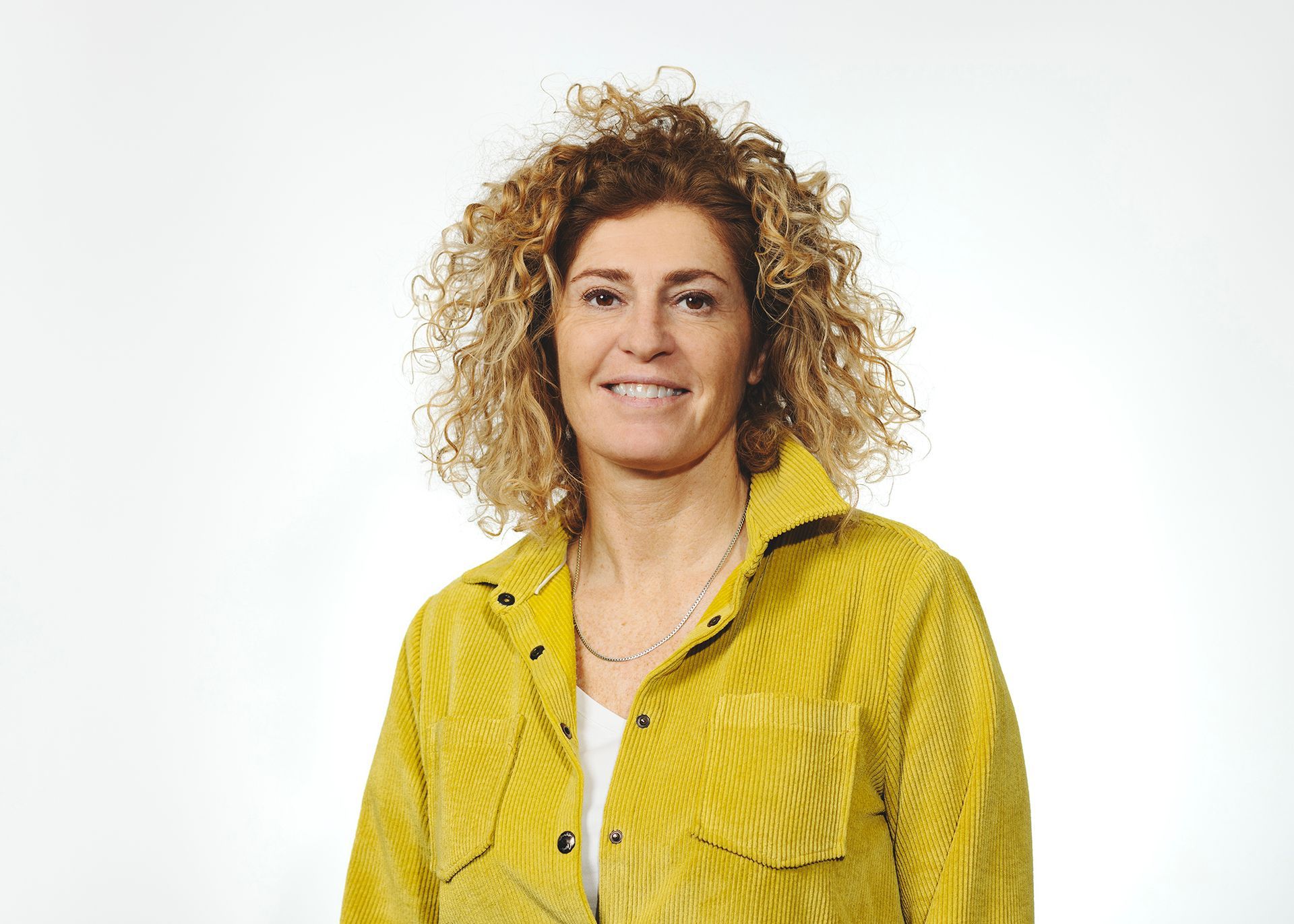 Headshot of a woman shot by Dammo Photography