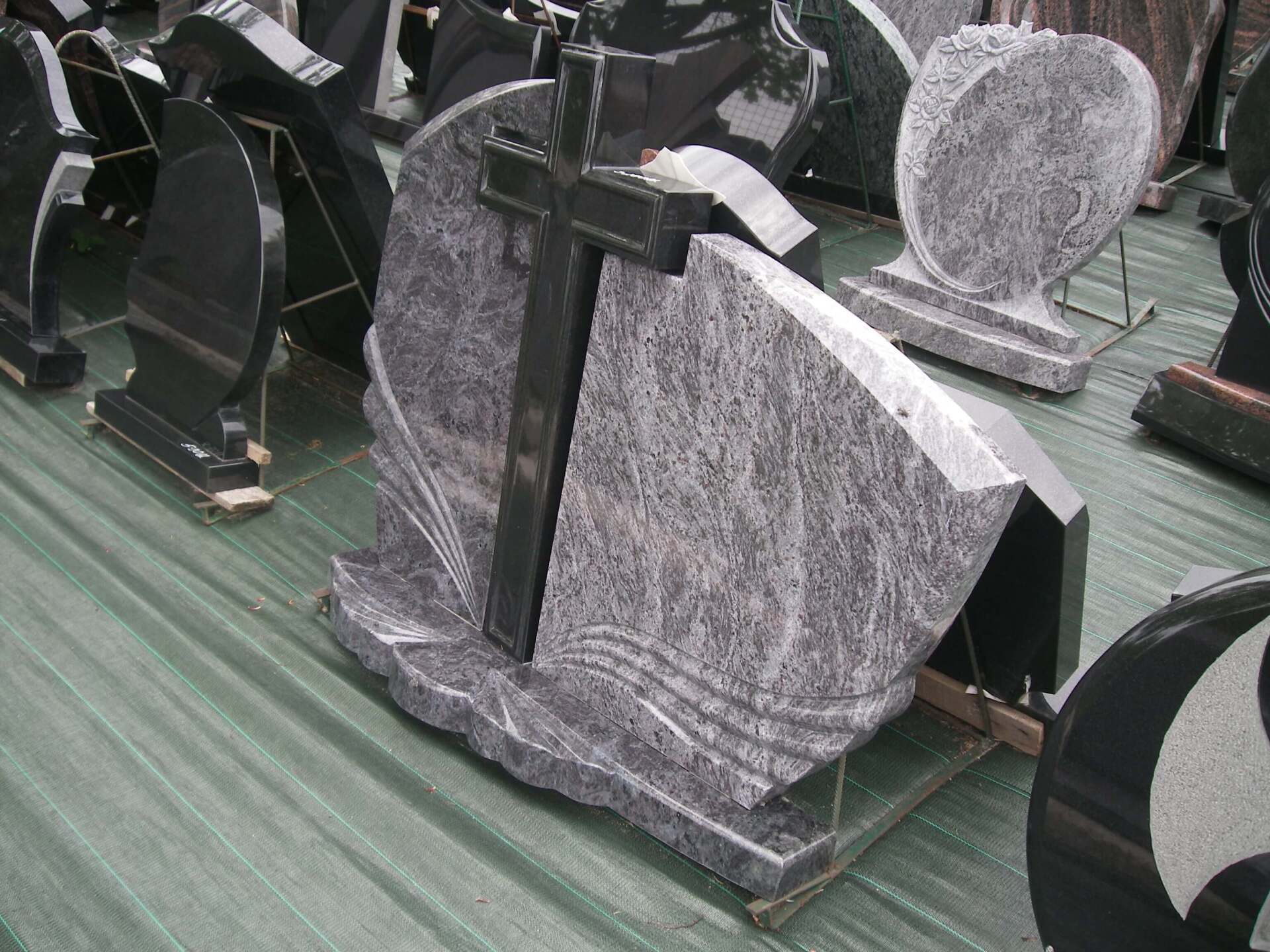 Dviejų dalių paminklas