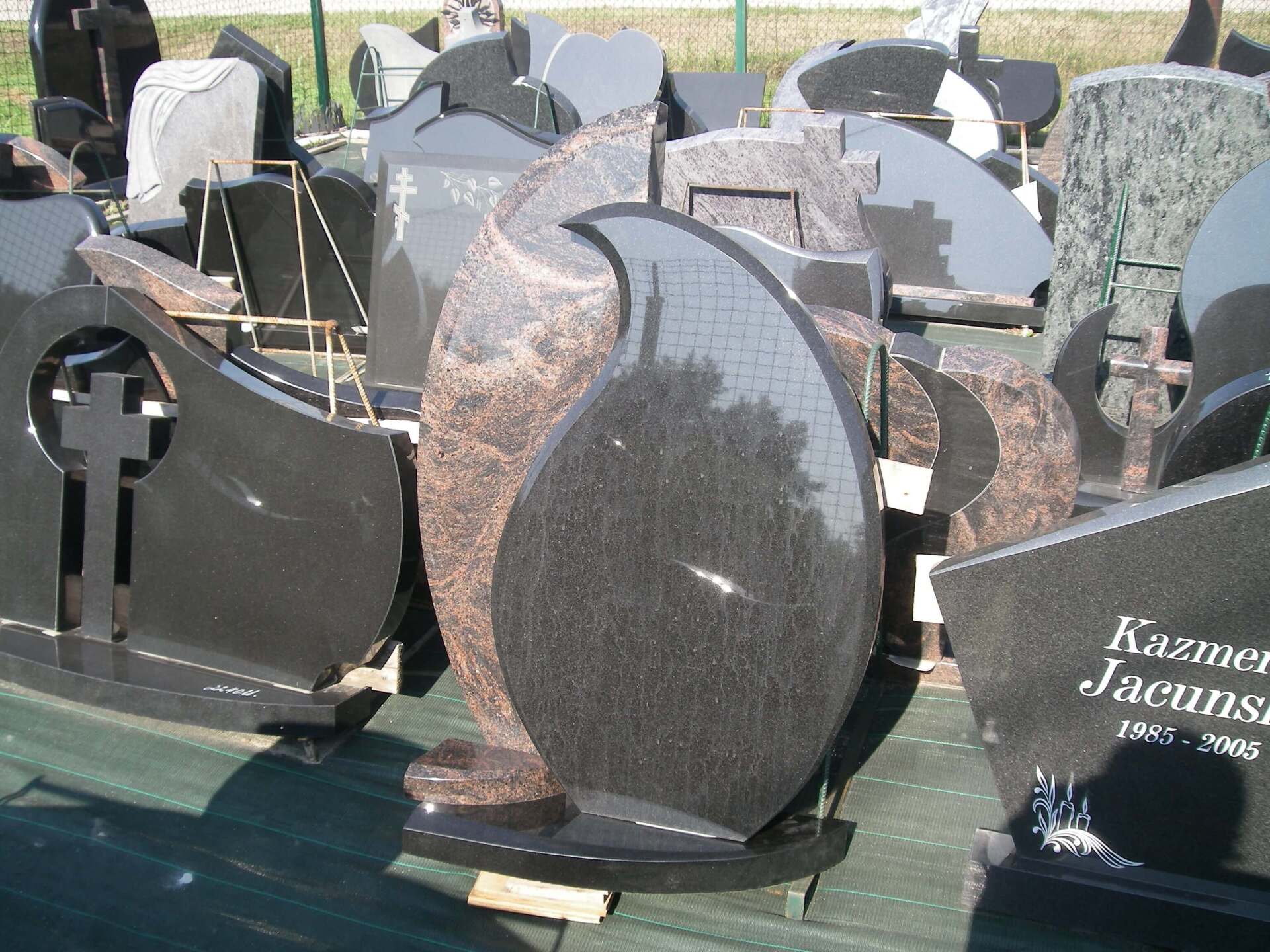 Dviejų dalių paminklas