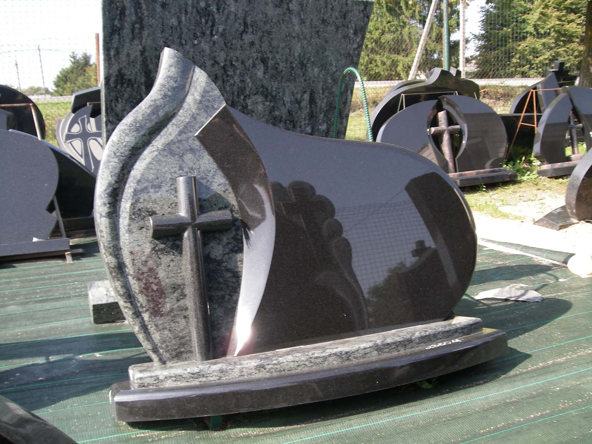 Dviejų dalių paminklas