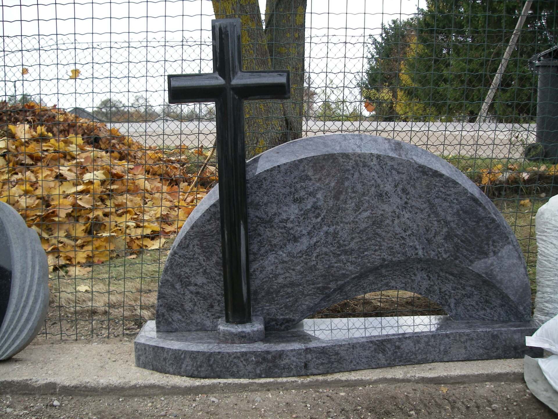 Dviejų dalių paminklas