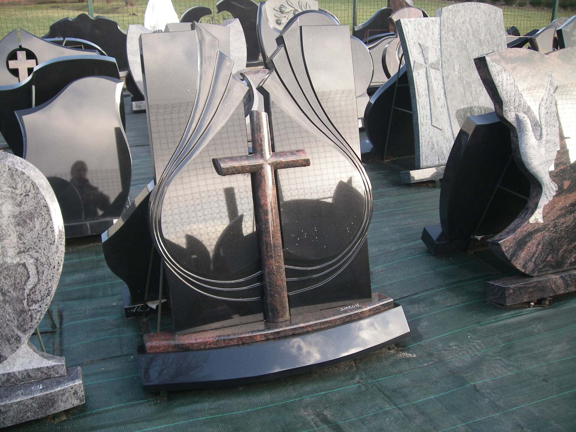 Trijų dalių paminklas