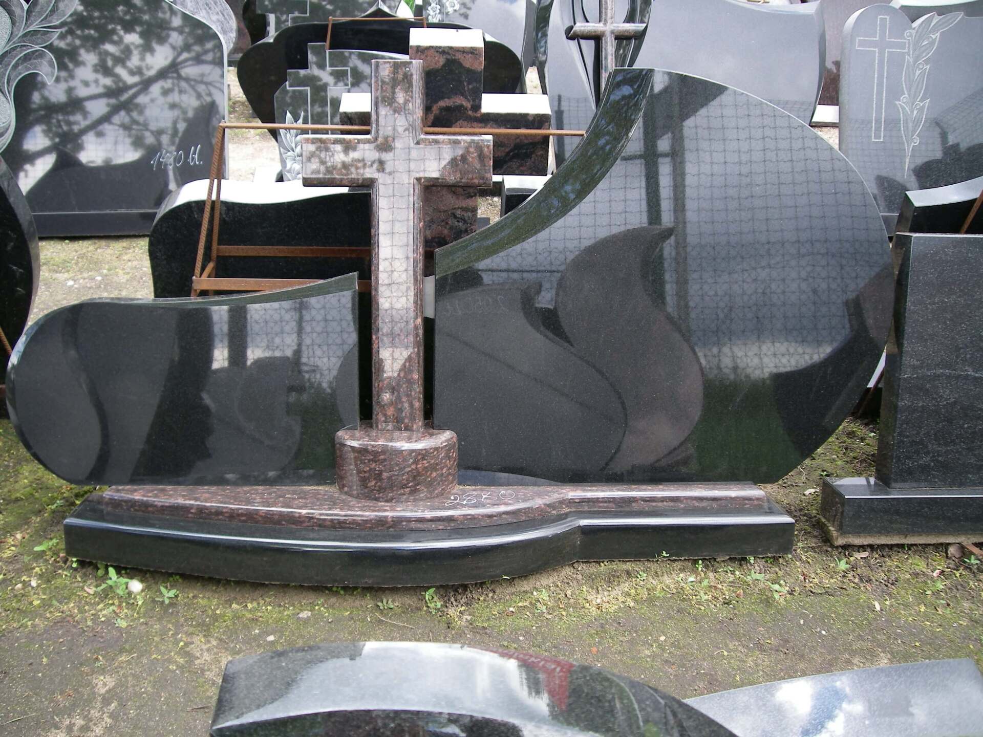 Trijų dalių paminklas