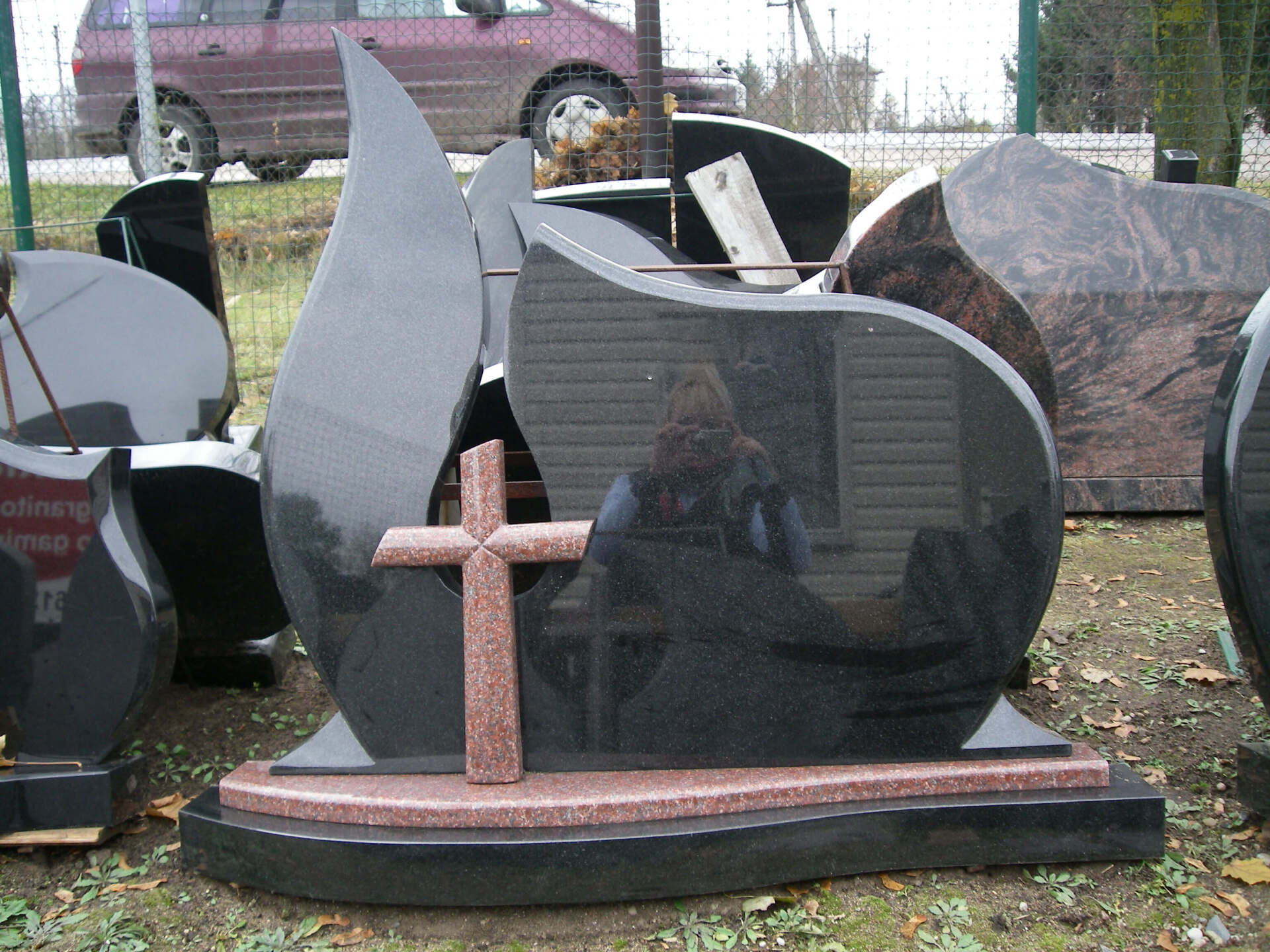 Trijų dalių paminklas