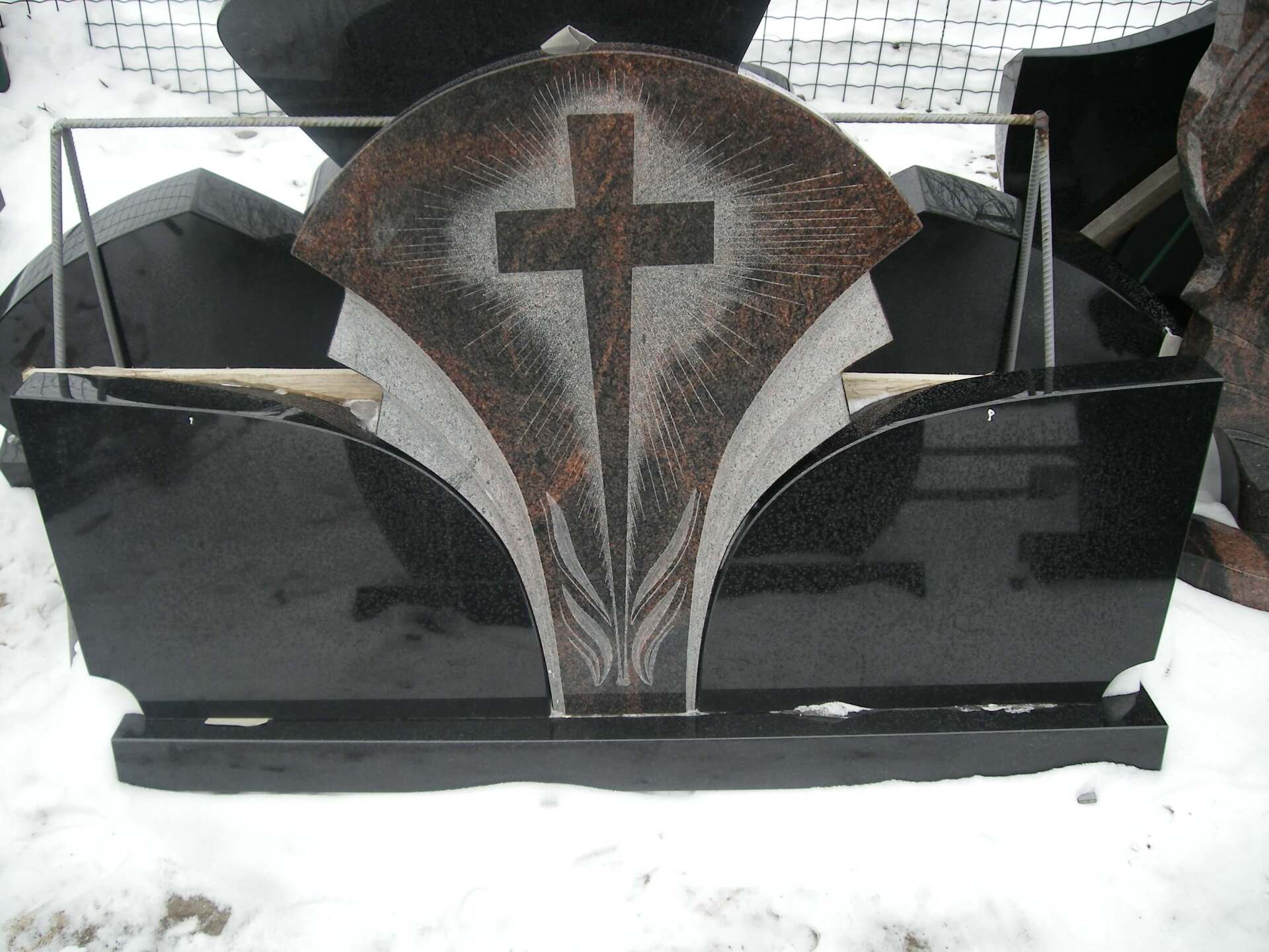 Trijų dalių paminklas