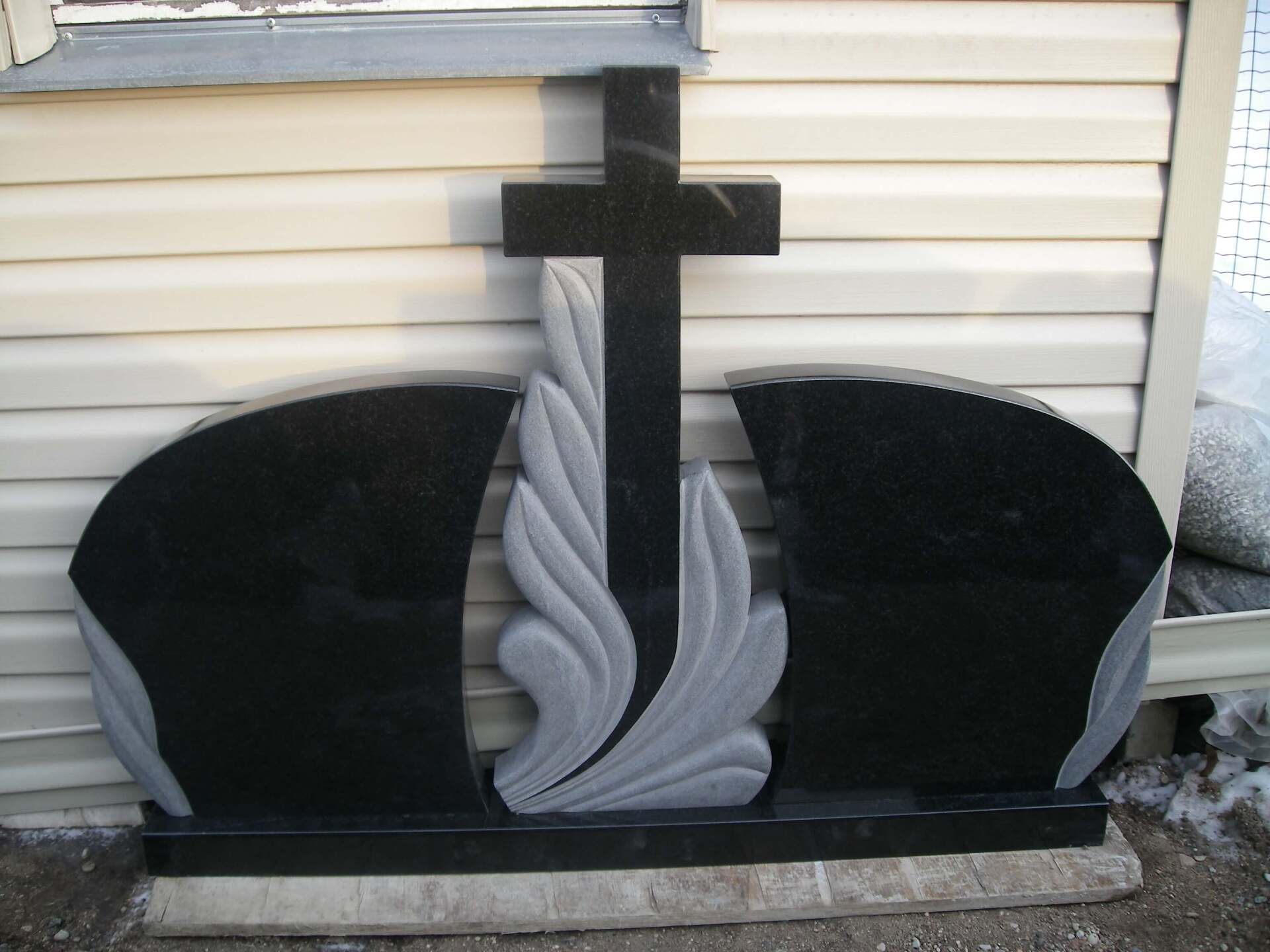 Trijų dalių paminklas