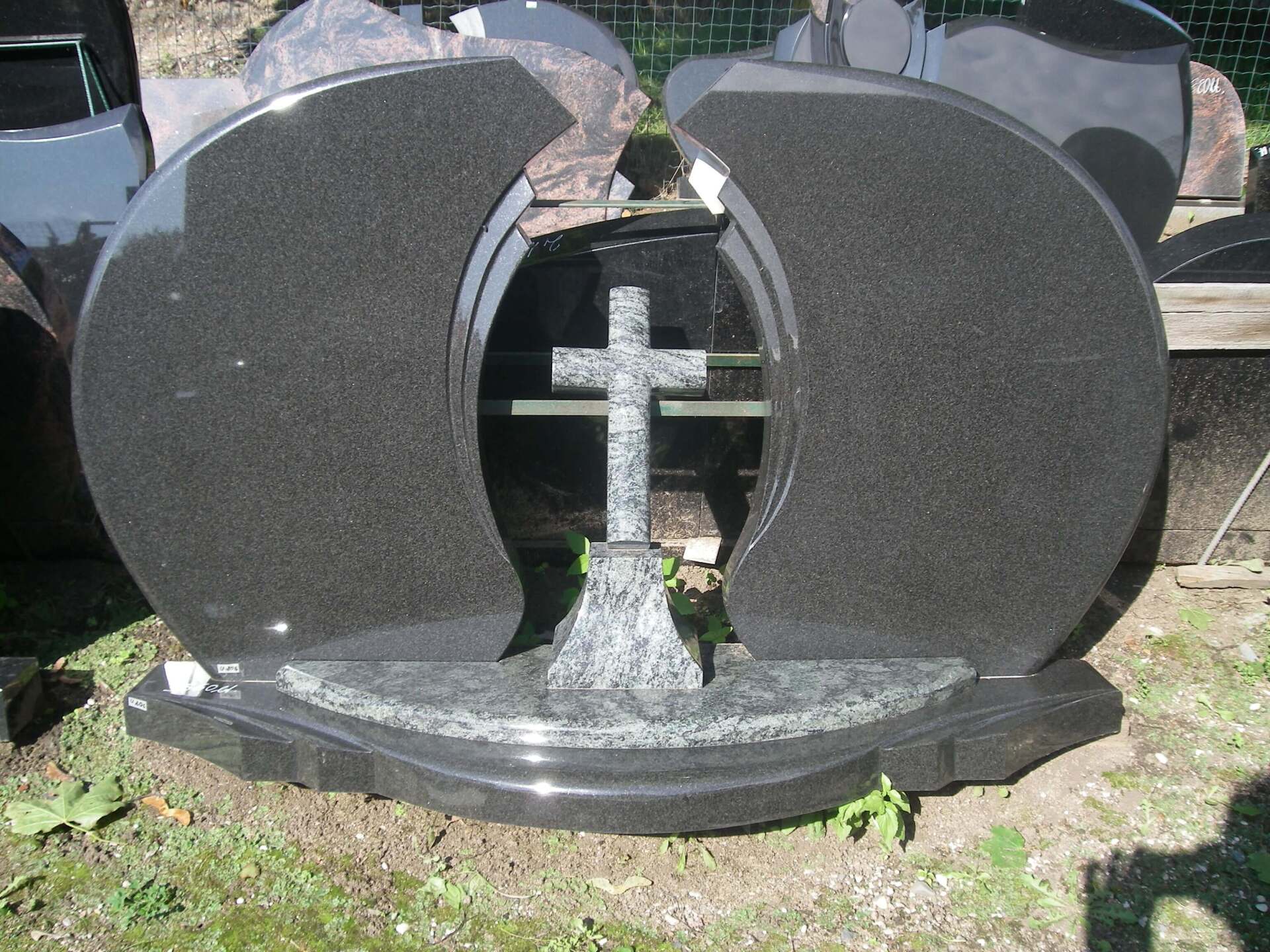 Trijų dalių paminklas