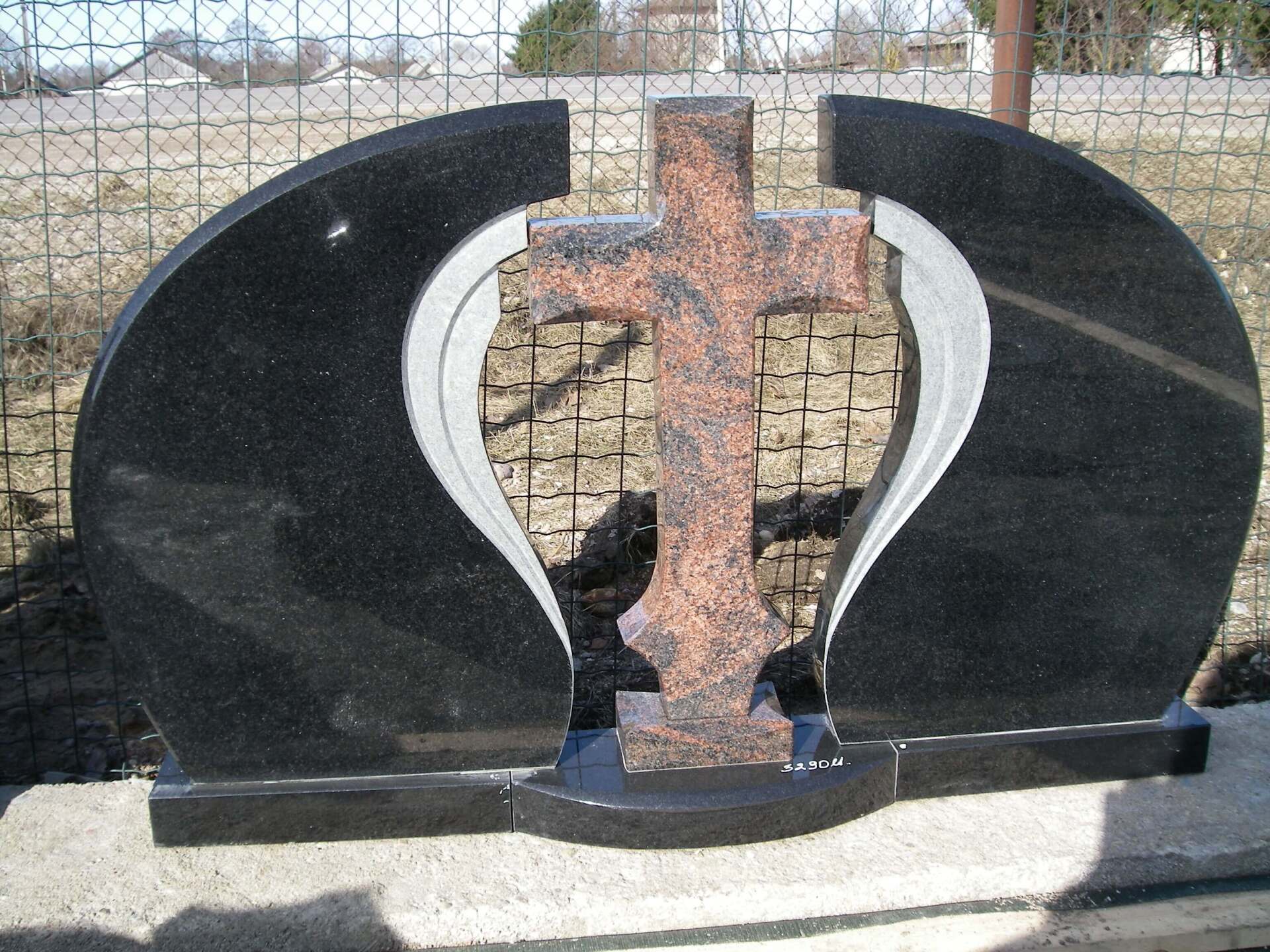 Trijų dalių paminklas