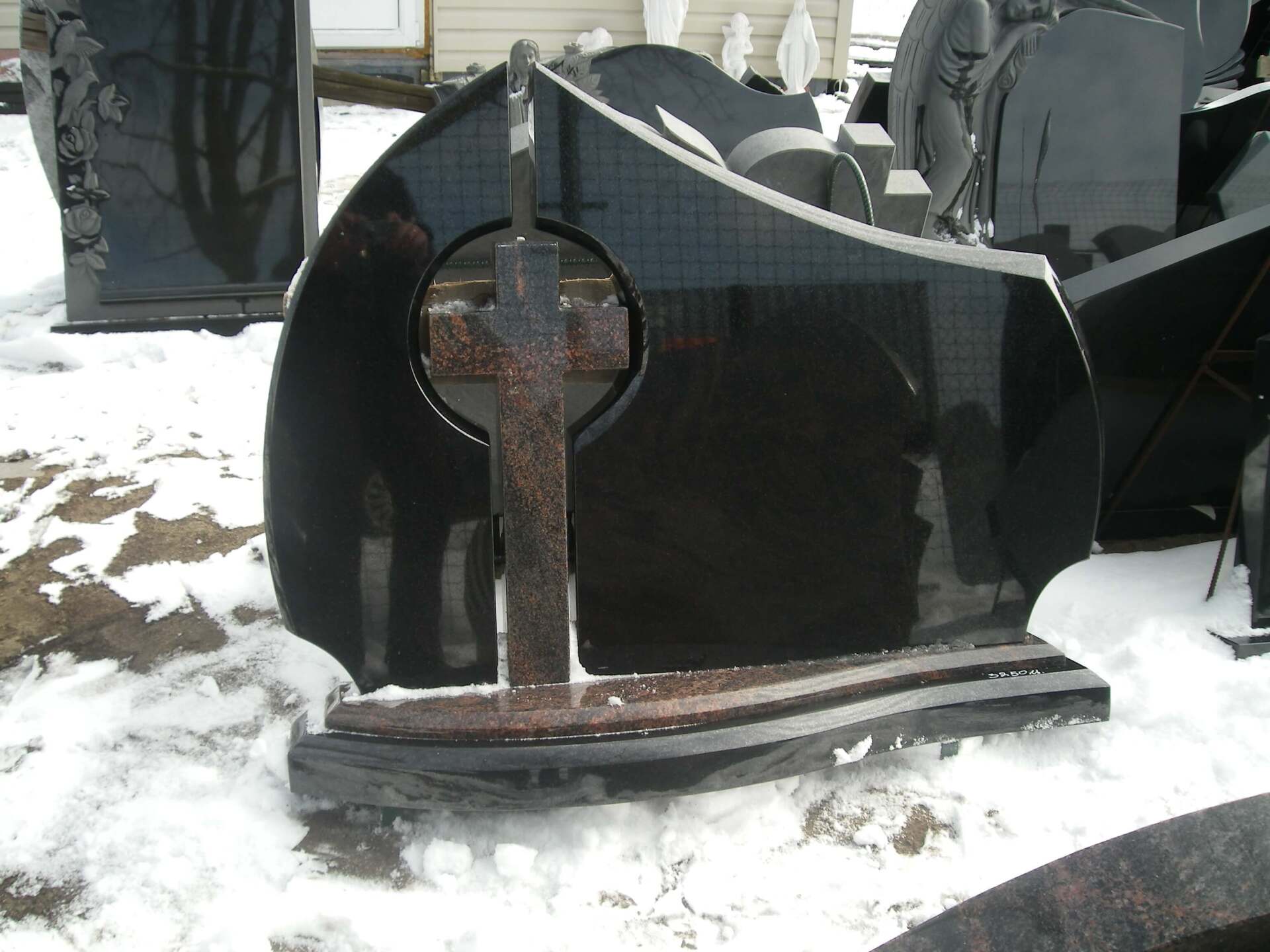 Trijų dalių paminklas