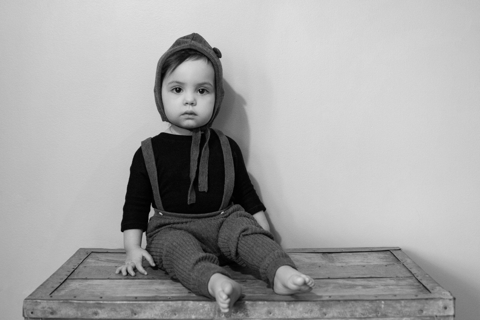 Natalie-DAngelo-Photography-Vancouver-BC-Canada-BlackWhite-Family-Portraits-Visual-Storyteller-baby-portrait