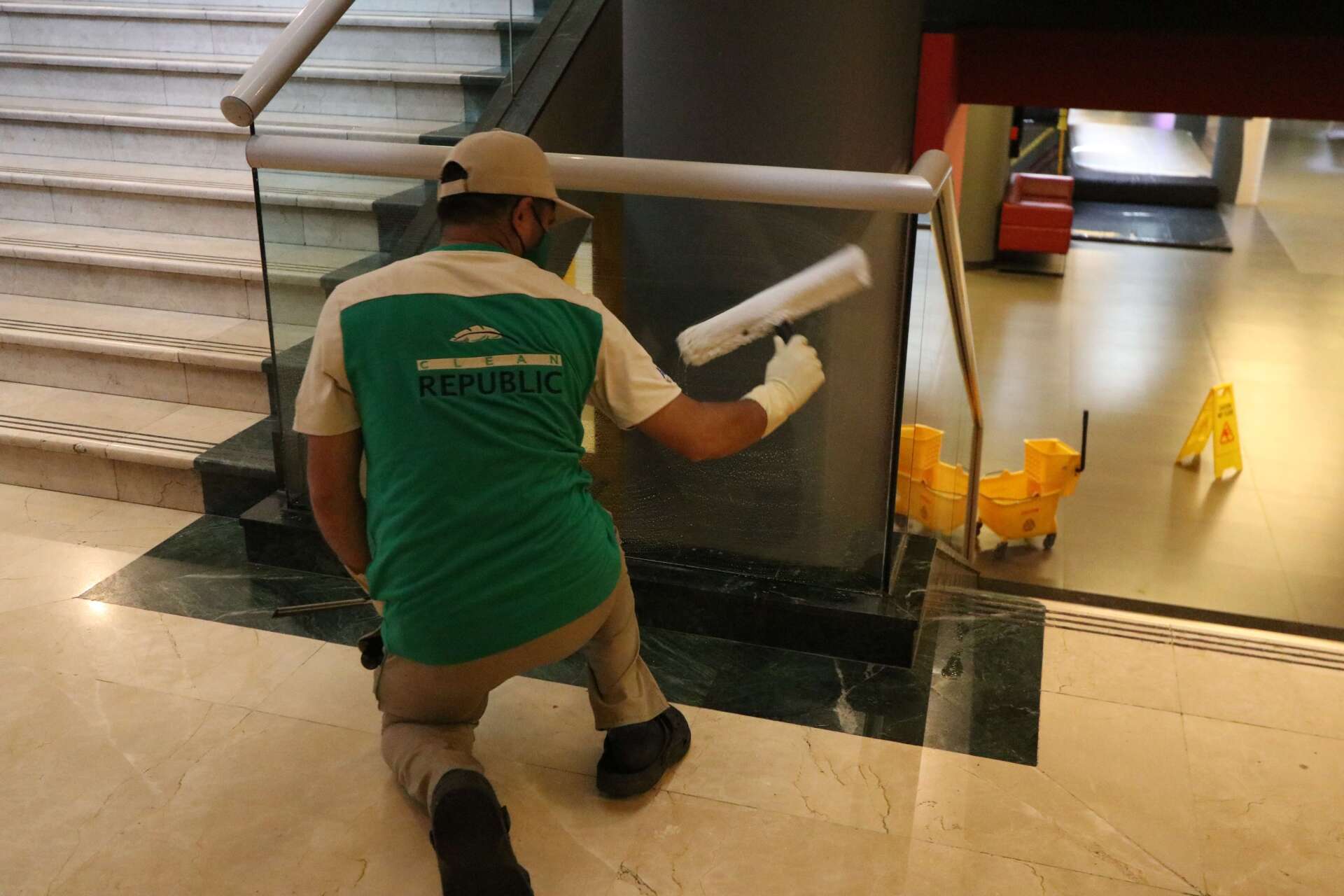Mall Cleaner Job Description at Lorraine Storms blog