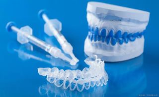 Home-Bleaching: Set für die Zahnaufhellung zu Hause