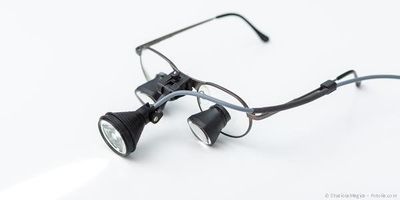 Lupenbrille: Arbeiten mit Vergrößerung