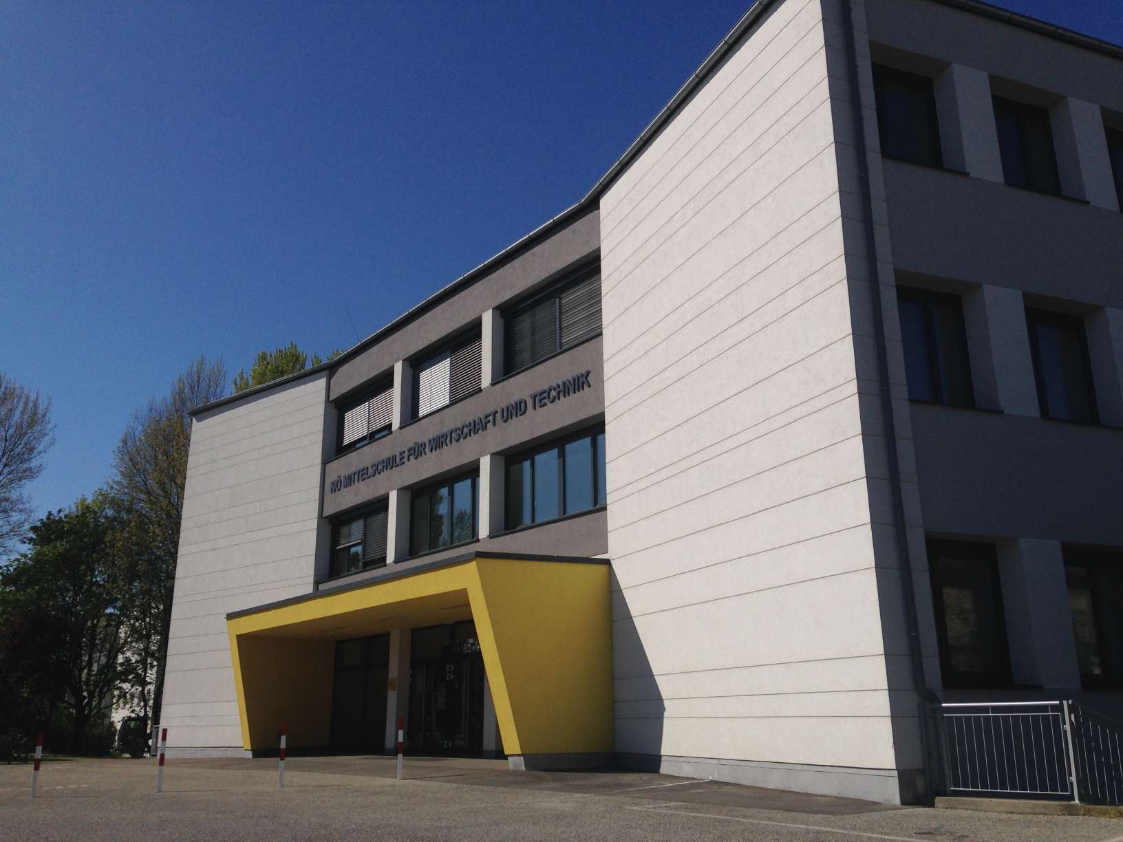 Farbanstrich für Vorderseite eines Wohnblocks