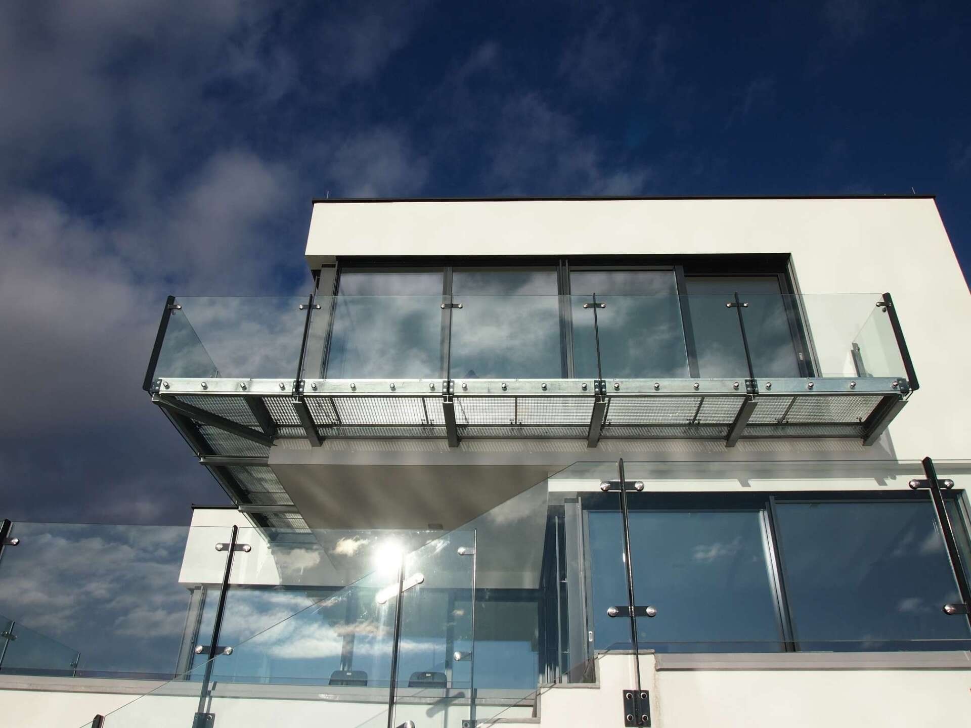 Restaurierung von Balkonfassade