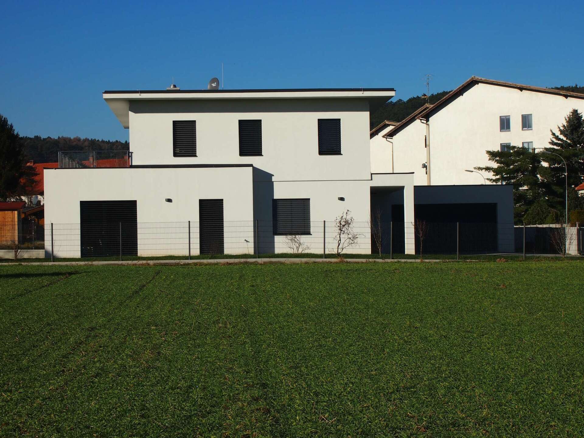 Fassade und Anstrich für Einfamilienhaus