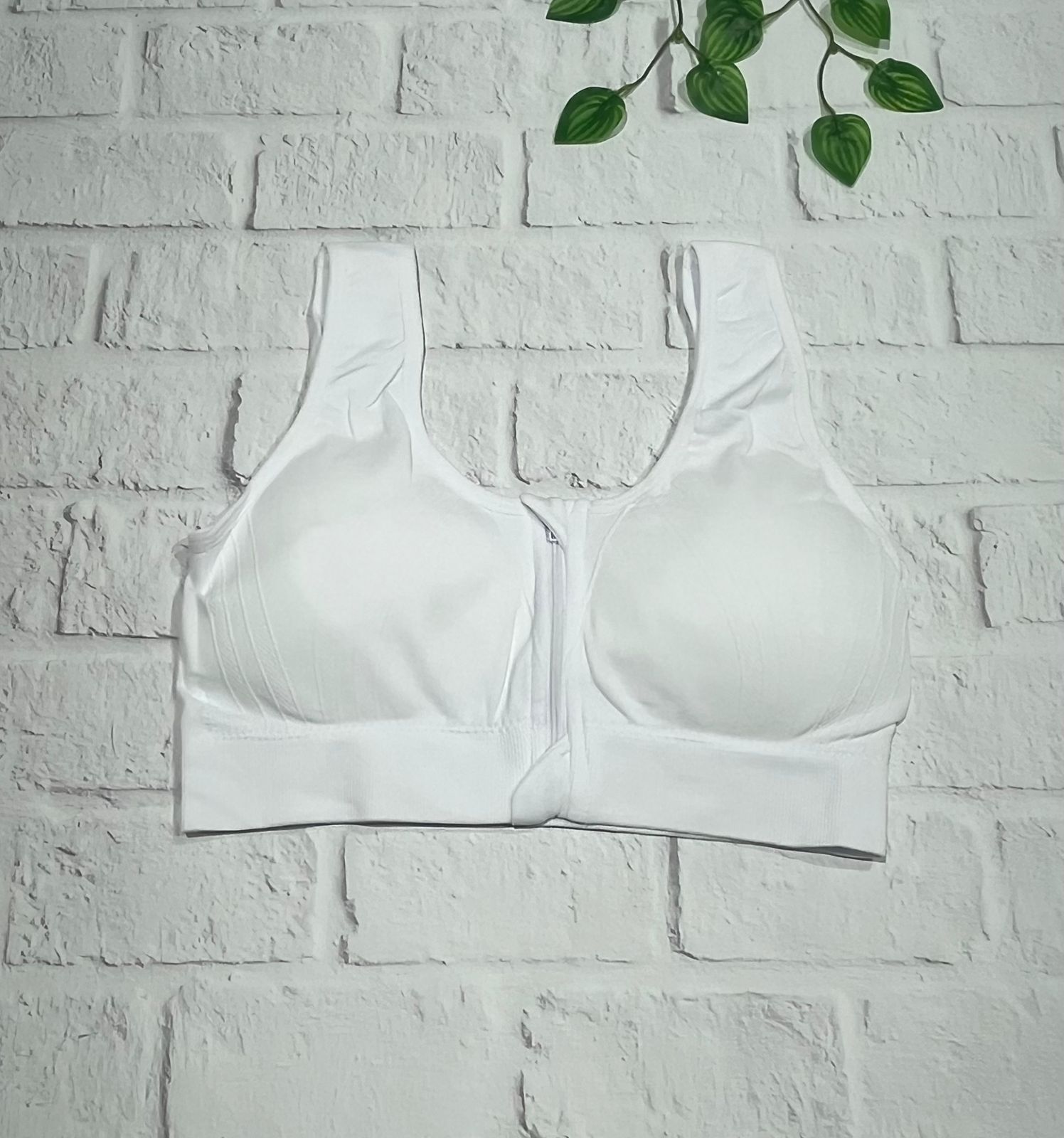 Top con cierre blanco