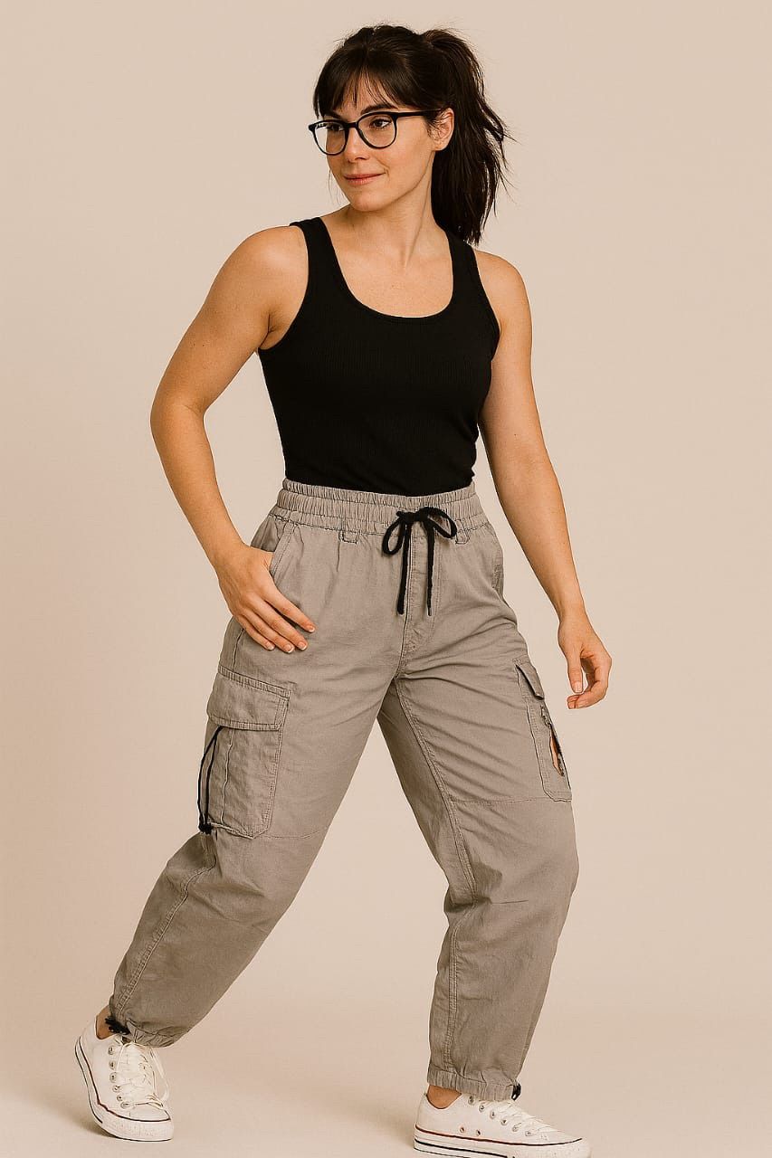 Pantalón cargo gris topo