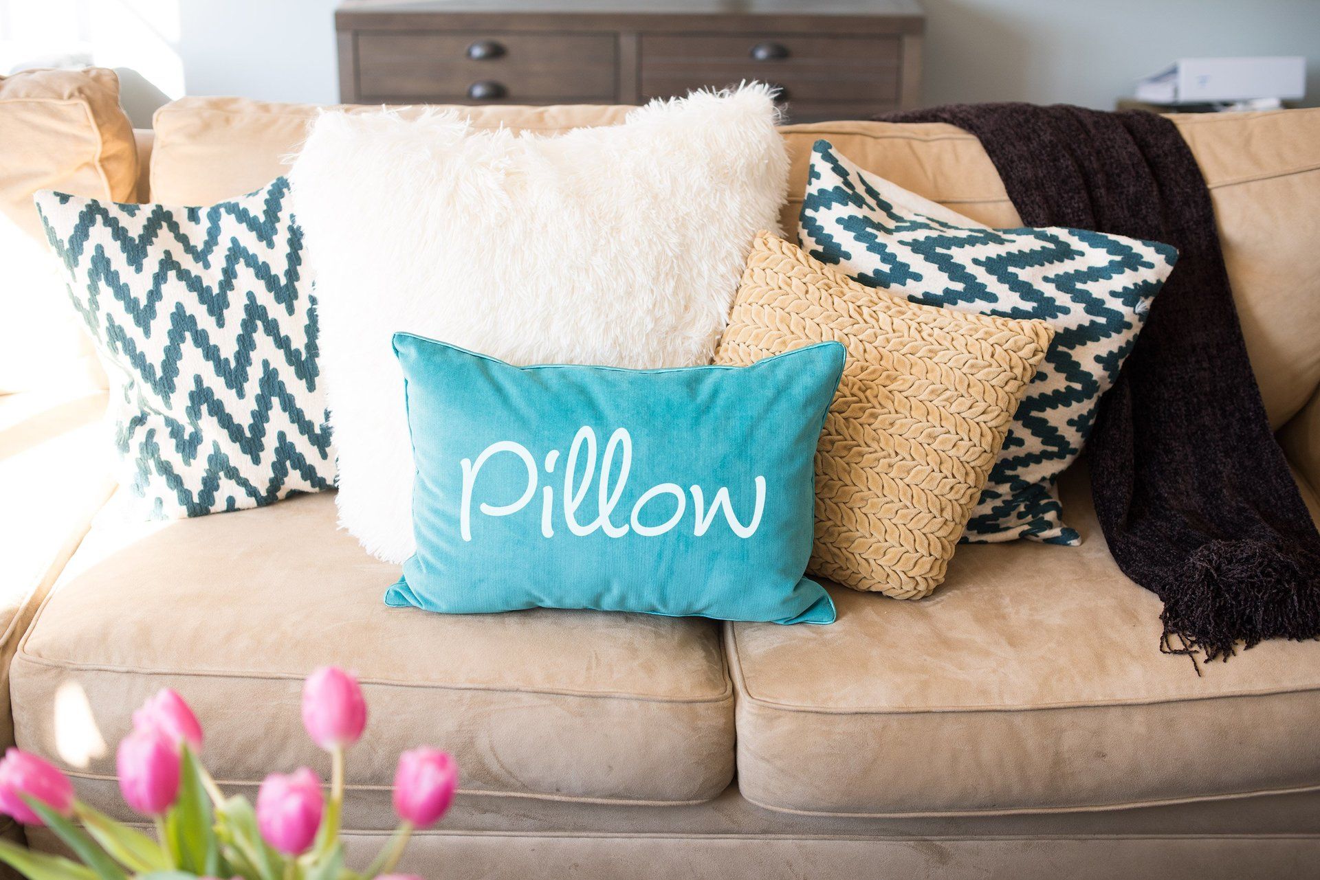 pillows Dubai 