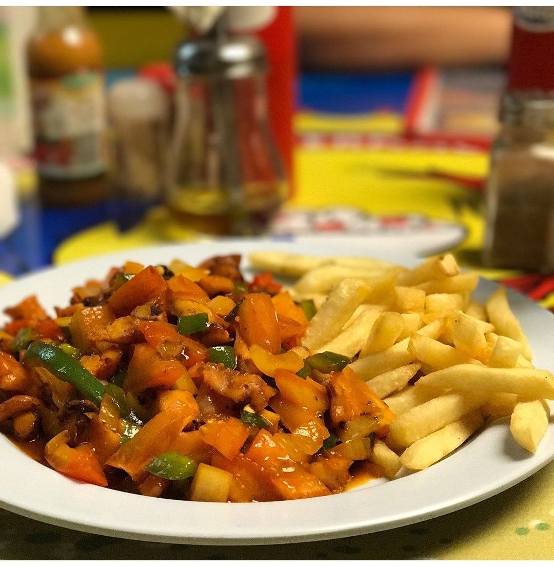 Bladimir Jaen Fuller plato de comida