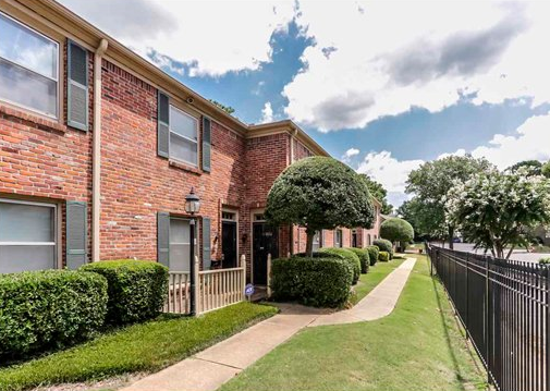 CHATHAM VILLAGE CONDOMINIUMS