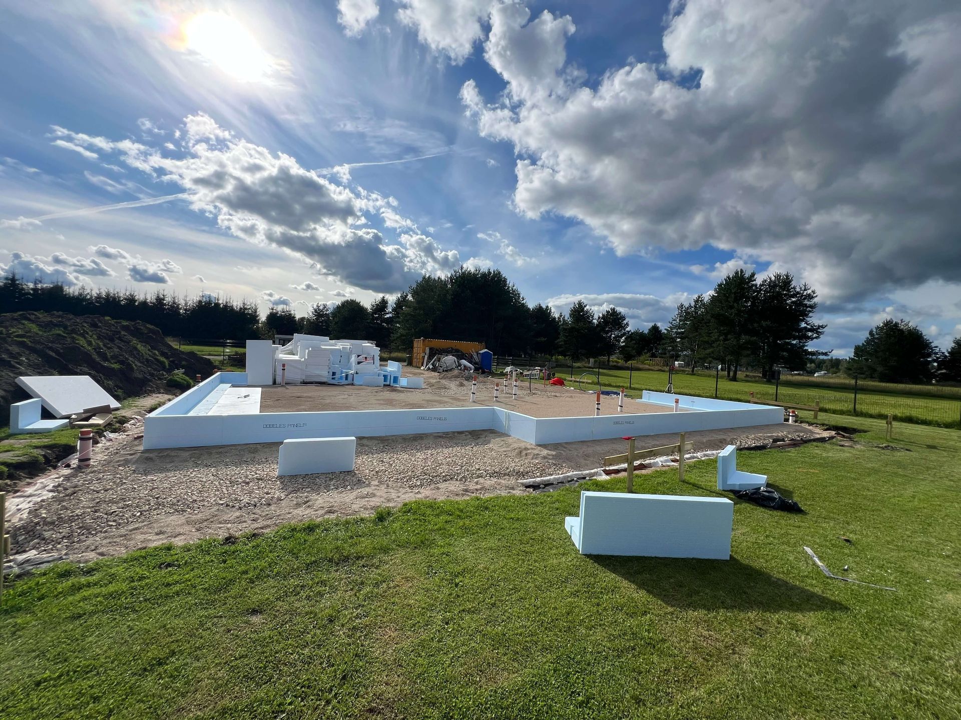 Zviedru pamatu plātnes izbūve