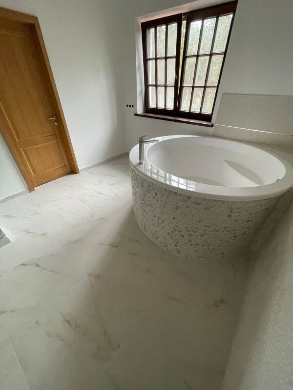 Vannas istabas apdares darbi | Būvniecības uzņēmuma  MJ projekts realizētie objekti