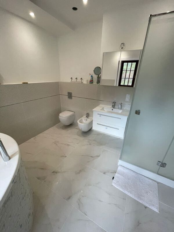 Vannas istabas apdares darbi | Būvniecības uzņēmuma  MJ projekts realizētie objekti