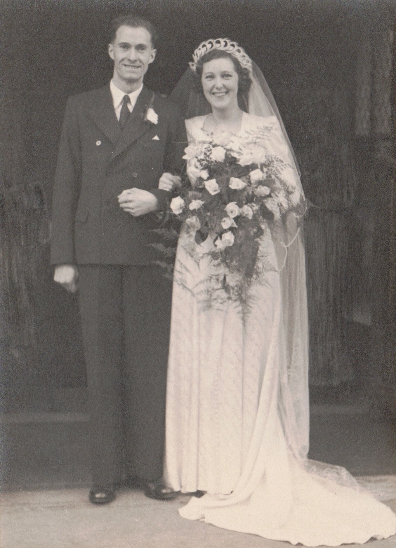 Lawrence Young and Joyce Winifred Cowling, marriage, 1941 (original photo)