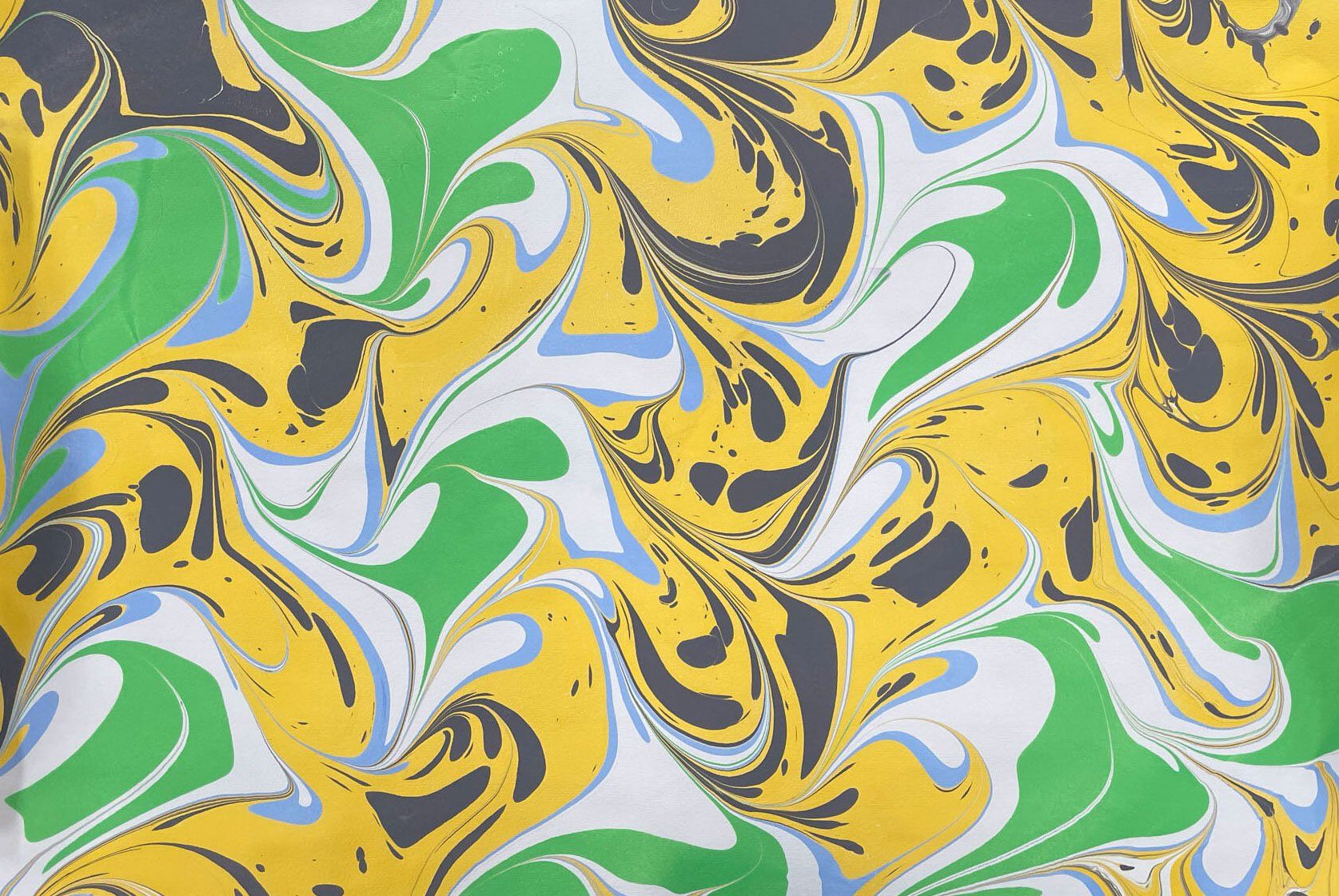 Dynamic whisping freeform pattern in yellow and green.