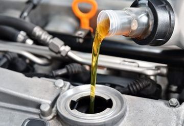  Oil changes and fluid top-ups