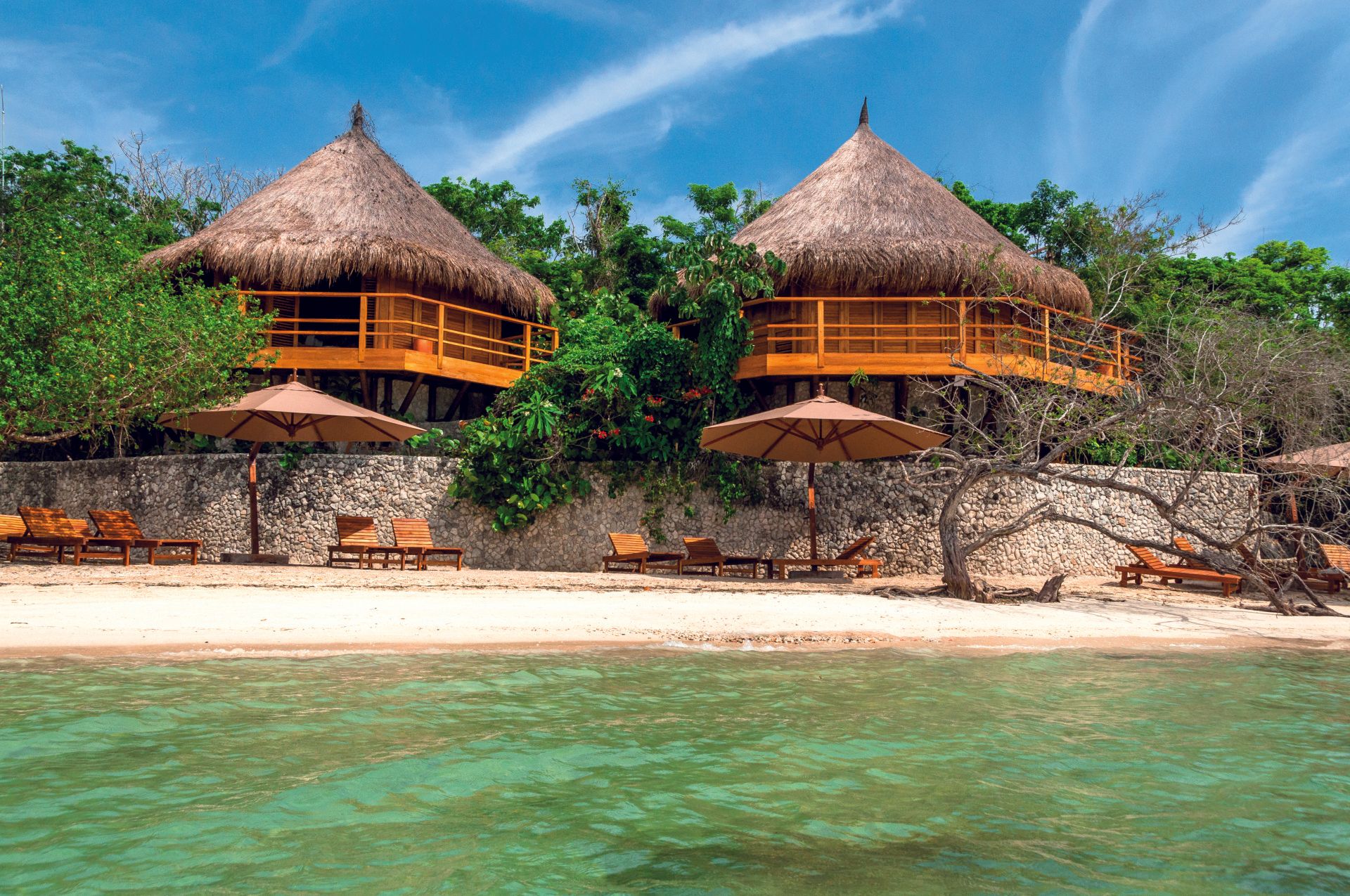 Dos bungalows de lujo ubicados frente al mar Caribe en Hotel Las Islas, Isla Barú