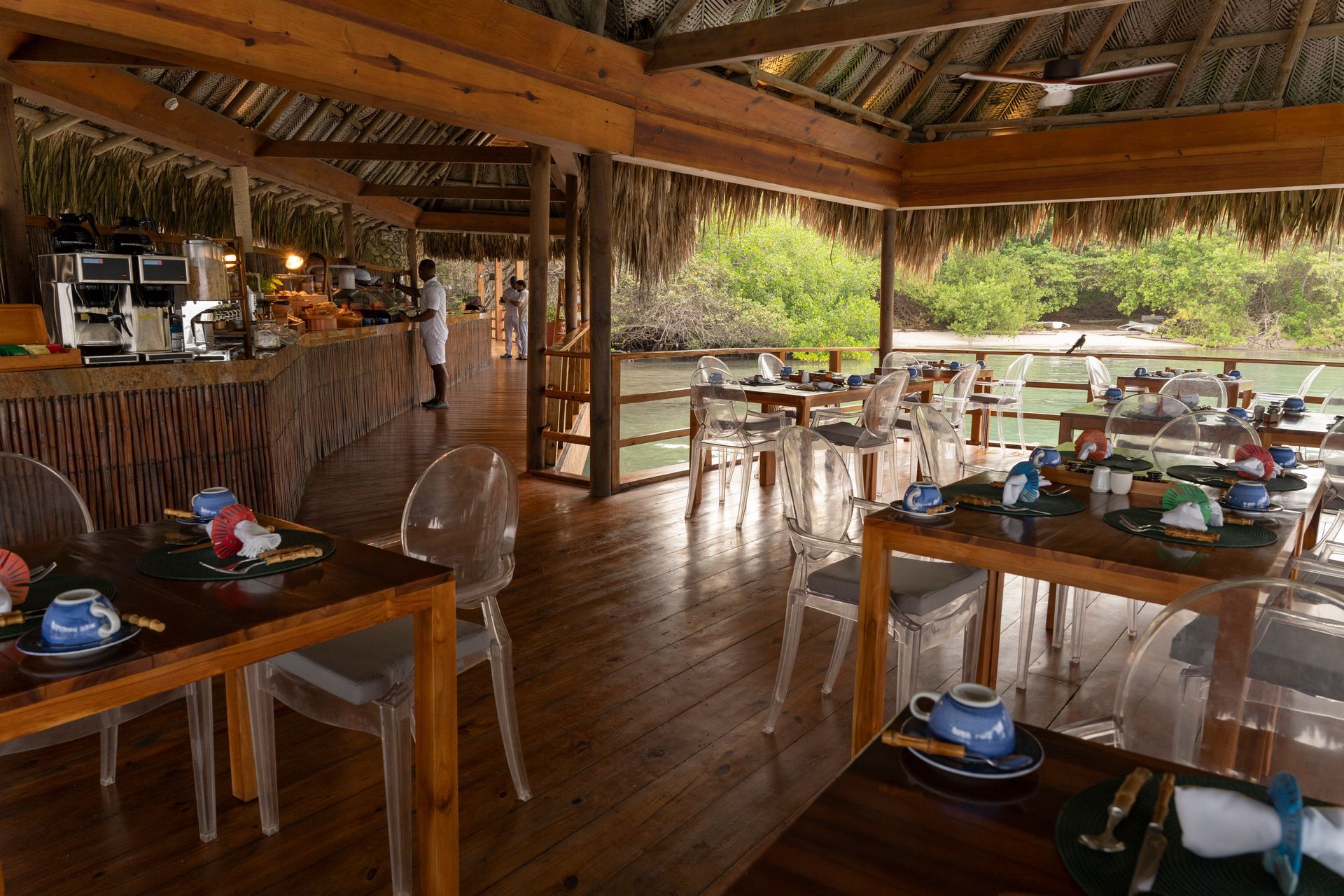 Tia Coco restaurante caribeño del Hotel Las Islas con desayunos buffet rodeado de la calma tropical