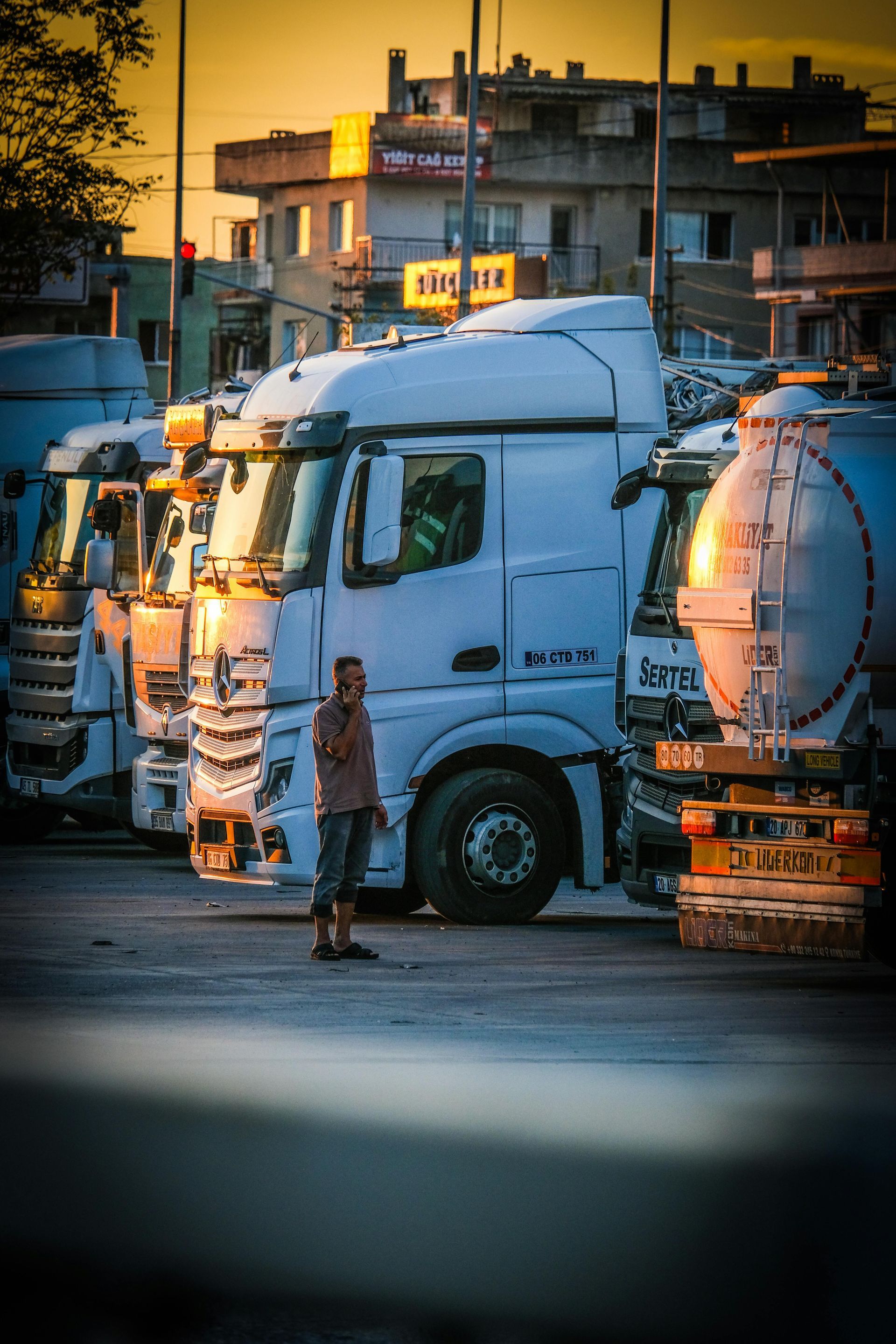 Khaw-zak Logistics Broker