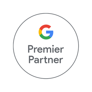 Ein Google Premier-Partner-Logo in einem Kreis auf weißem Hintergrund.