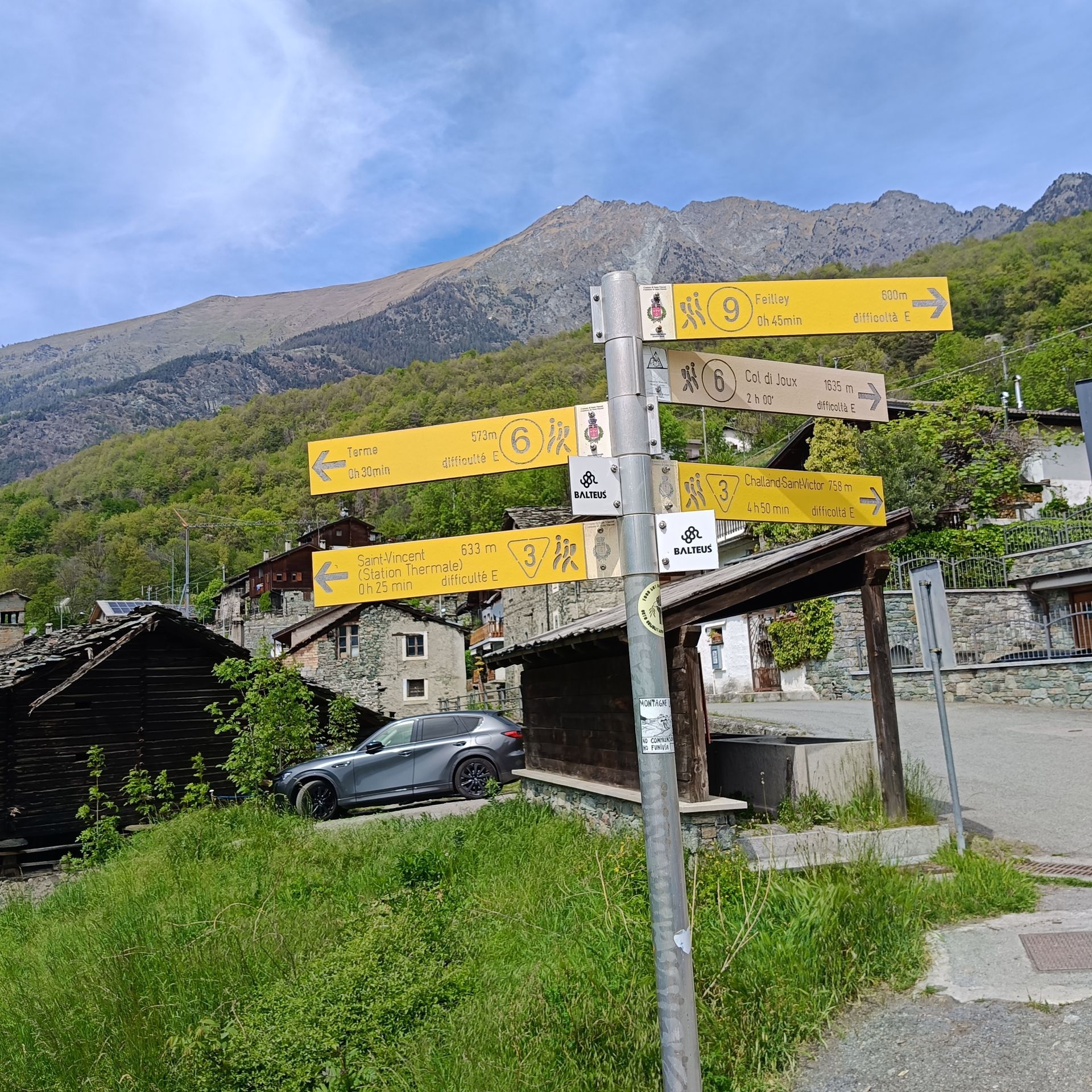 segnaletica sentieri trekking Moron Col de Joux Valle d’Aosta