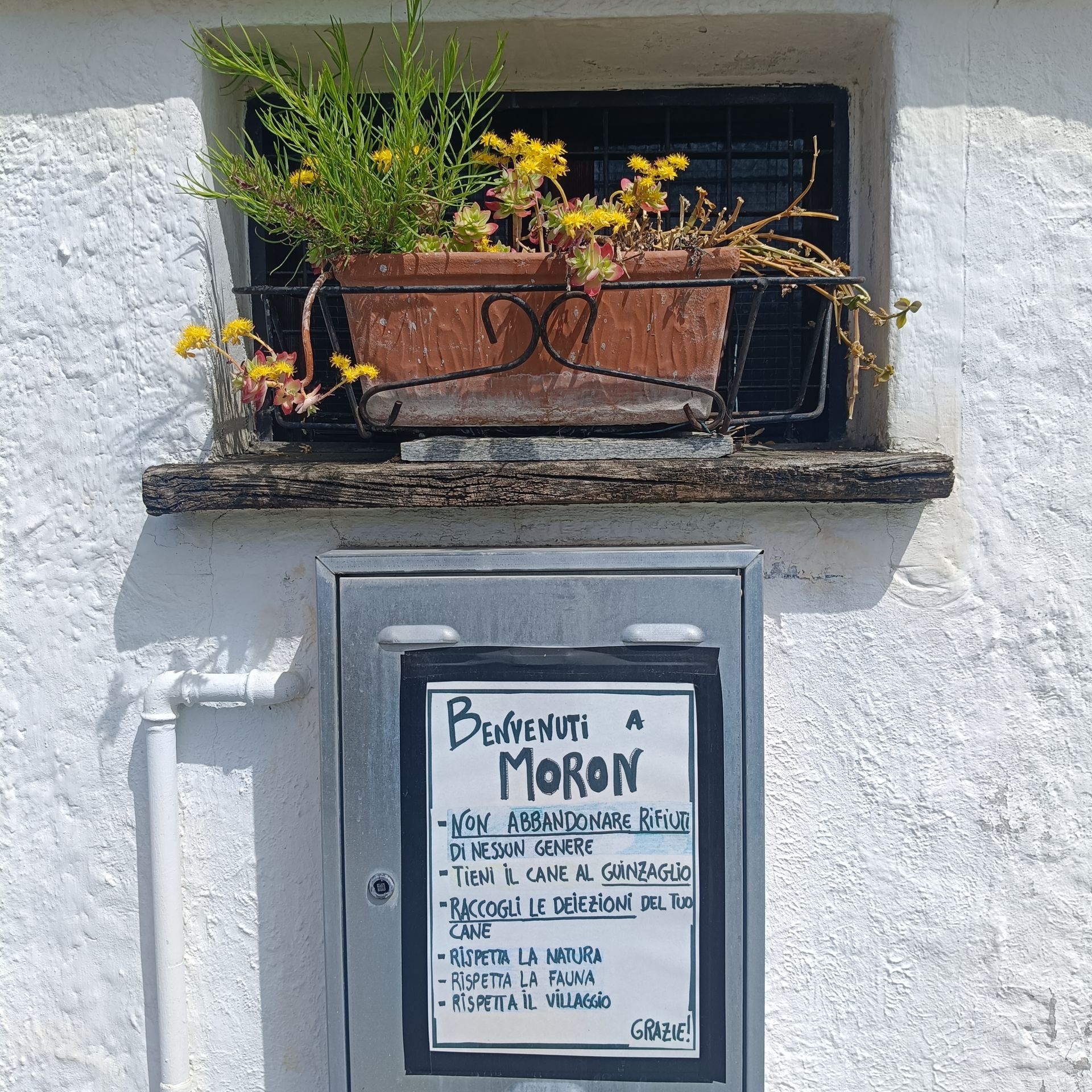 cartello rispetto ambiente sentieri Moron Valle d’Aosta