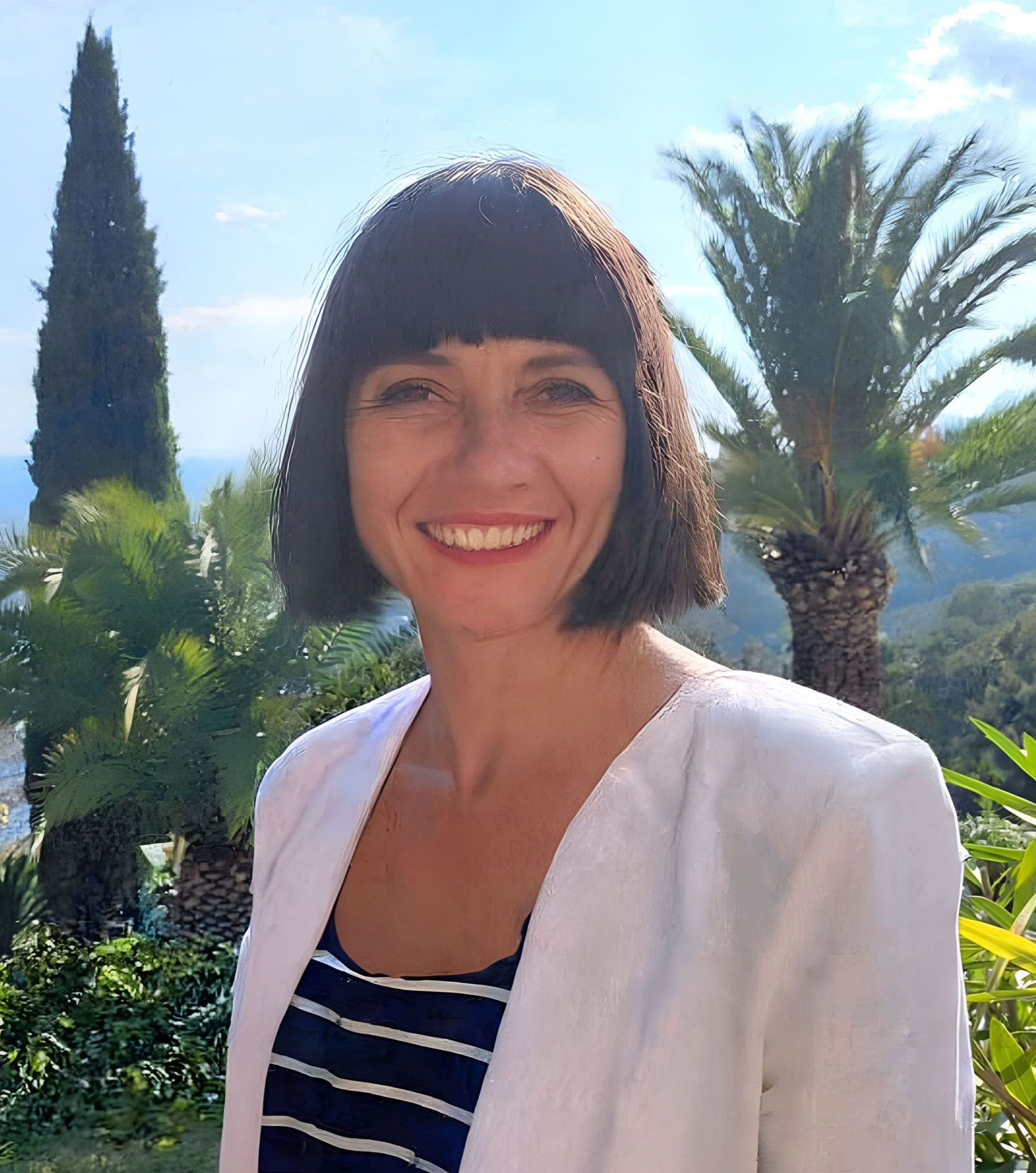 Juliane Cremers is our language talent and takes care of German, English, Dutch and French clients