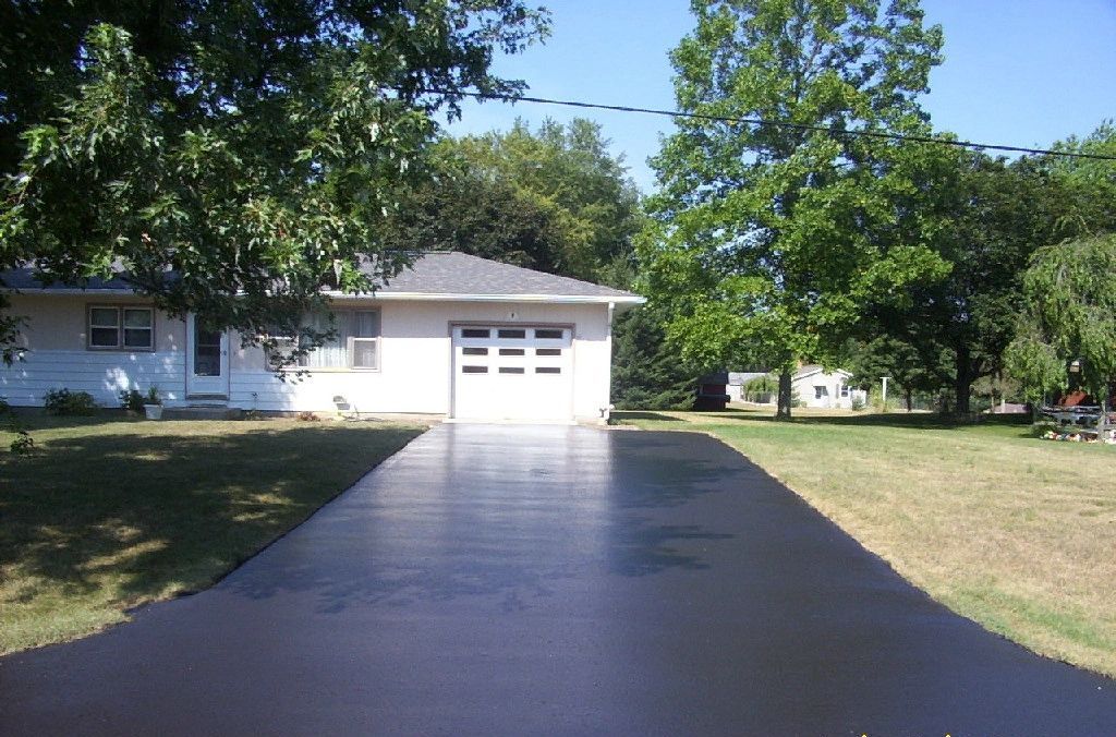 New Seal Coated Road — Battle Creek, MI — Damron Brother’s Asphalt