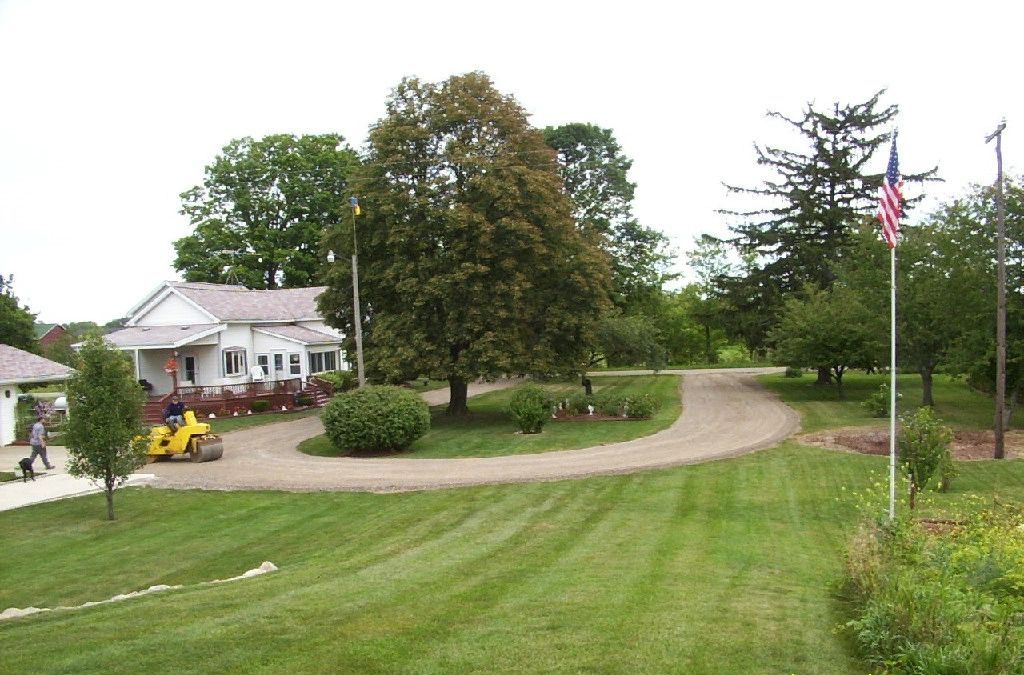 Asphalt Roller on the Road — Battle Creek, MI — Damron Brother’s Asphalt