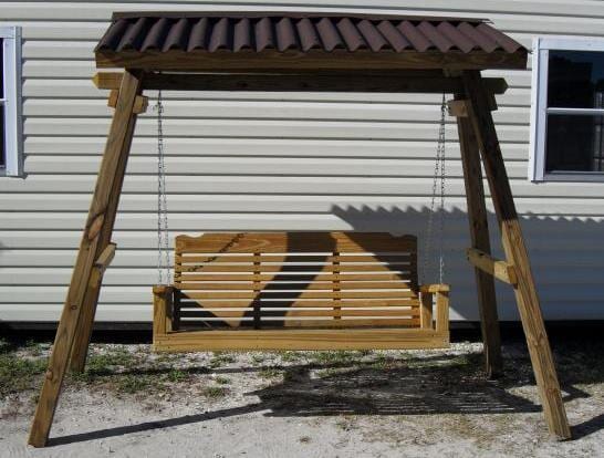 Swinging bench - Patio furniture in Brandon, FL