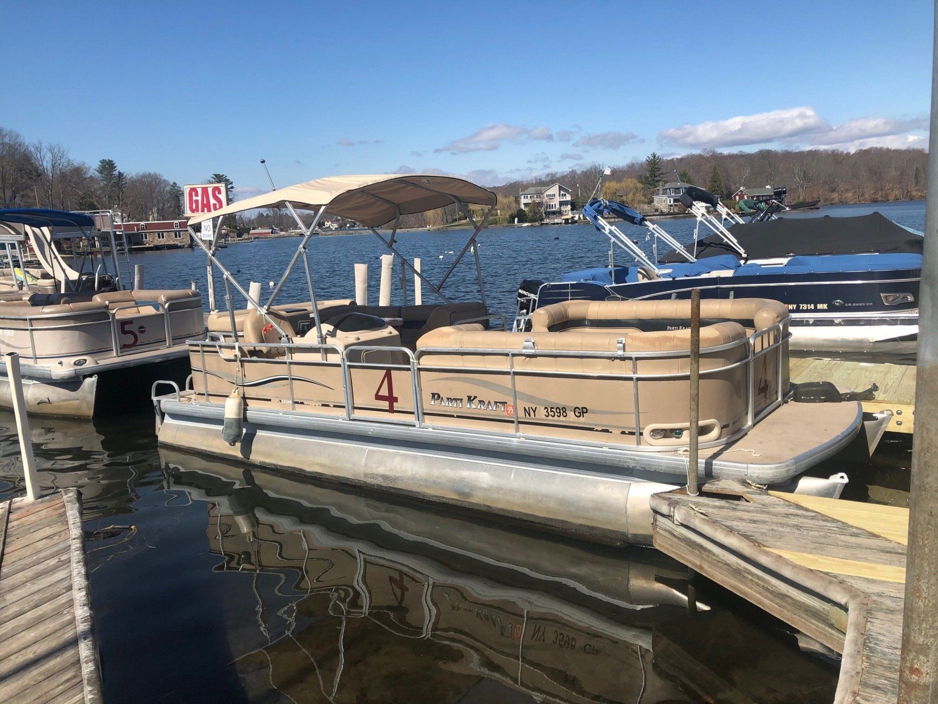 Pontoons for Rent Mahopac, NY Mahopac Marina