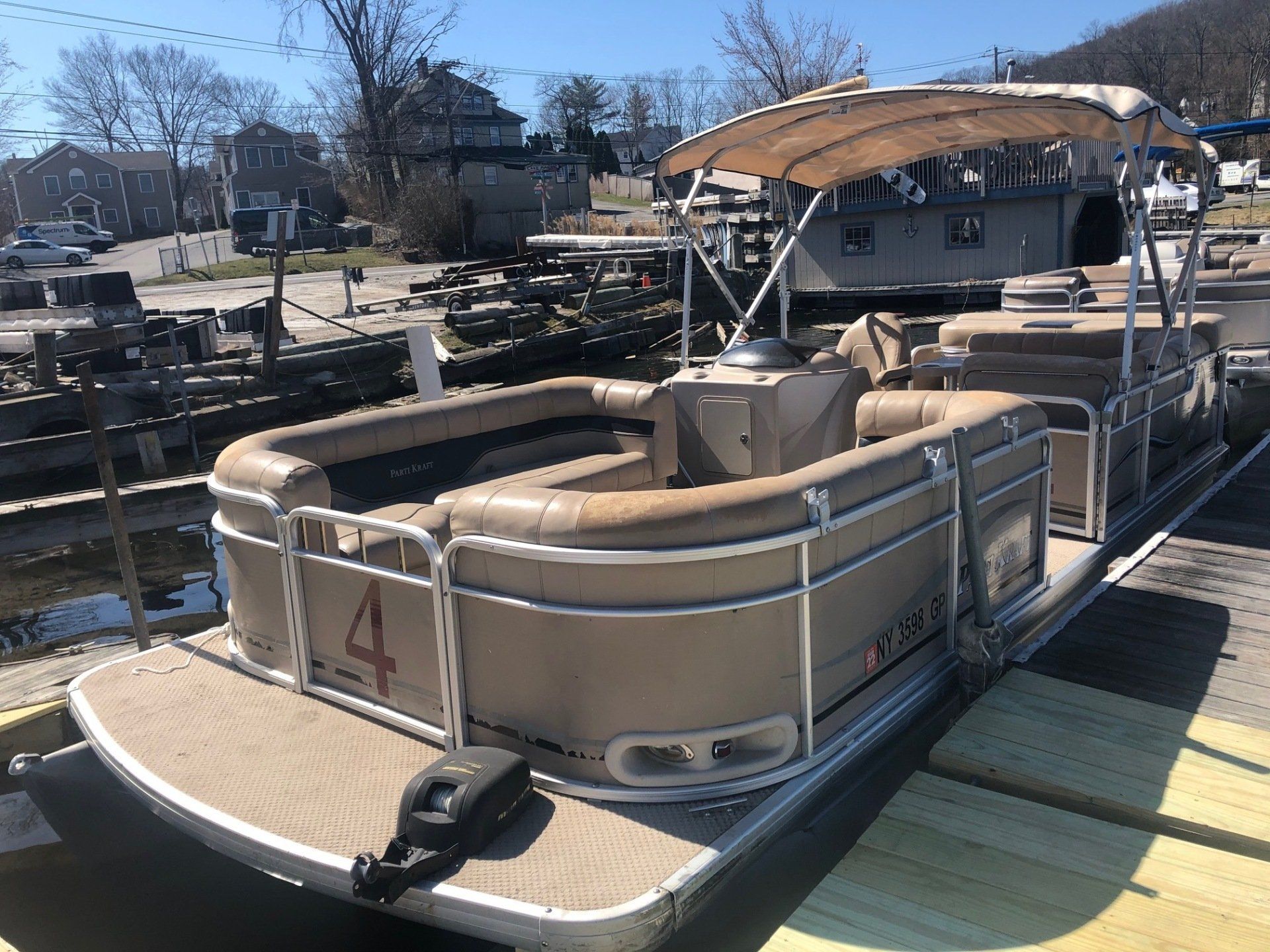 Pontoons for Rent Mahopac, NY Mahopac Marina