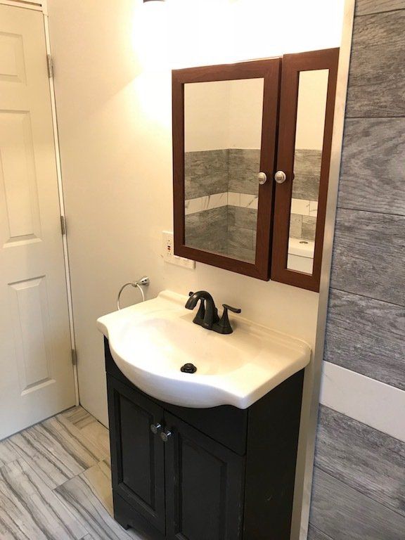 258 liberty other shot of bathroom