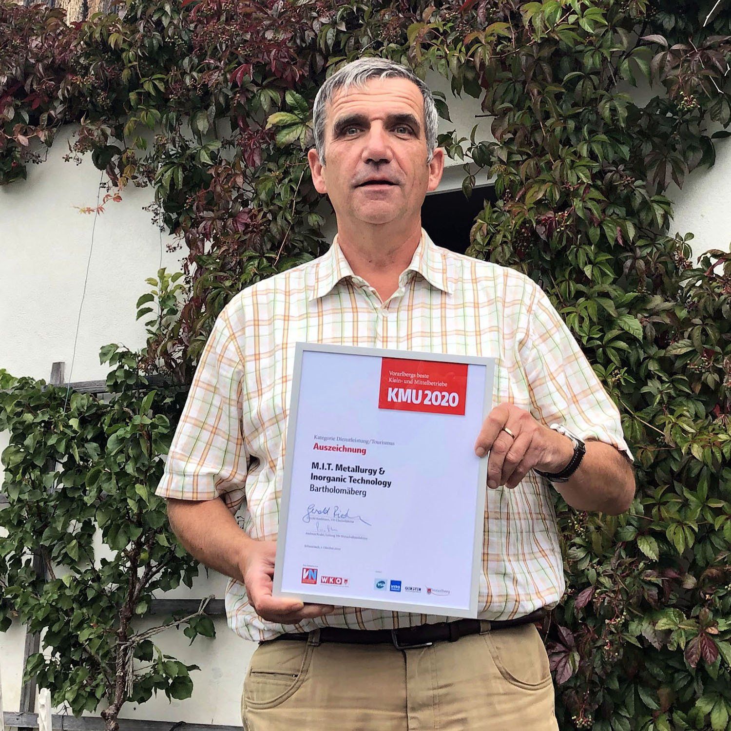 KMU 2020: Auszeichnung Kategorie Dienstleistung/ Tourismus: M.I.T. Metallurgy & Inorganic Technology