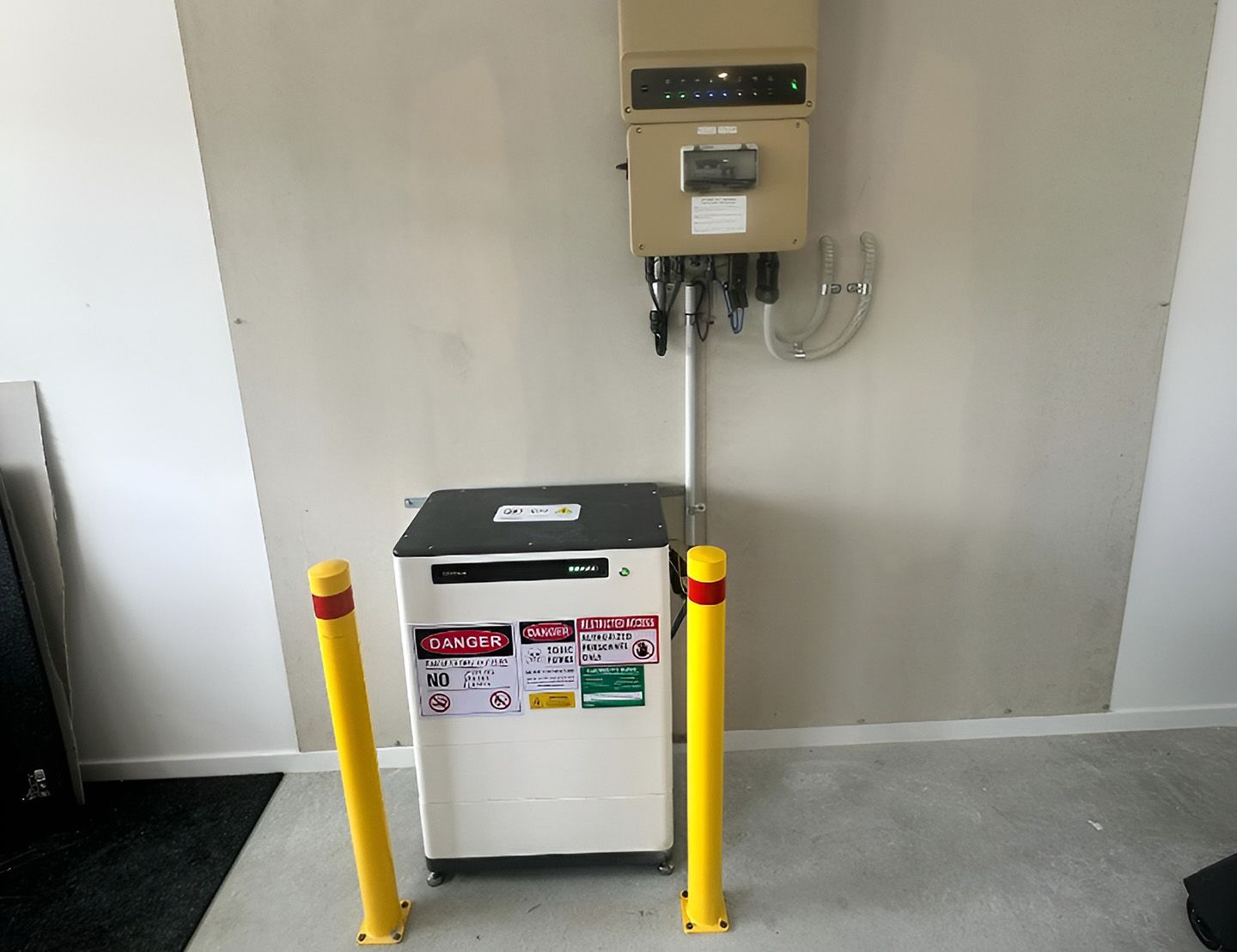 Solar Battery With Inverter Mounted On Wall