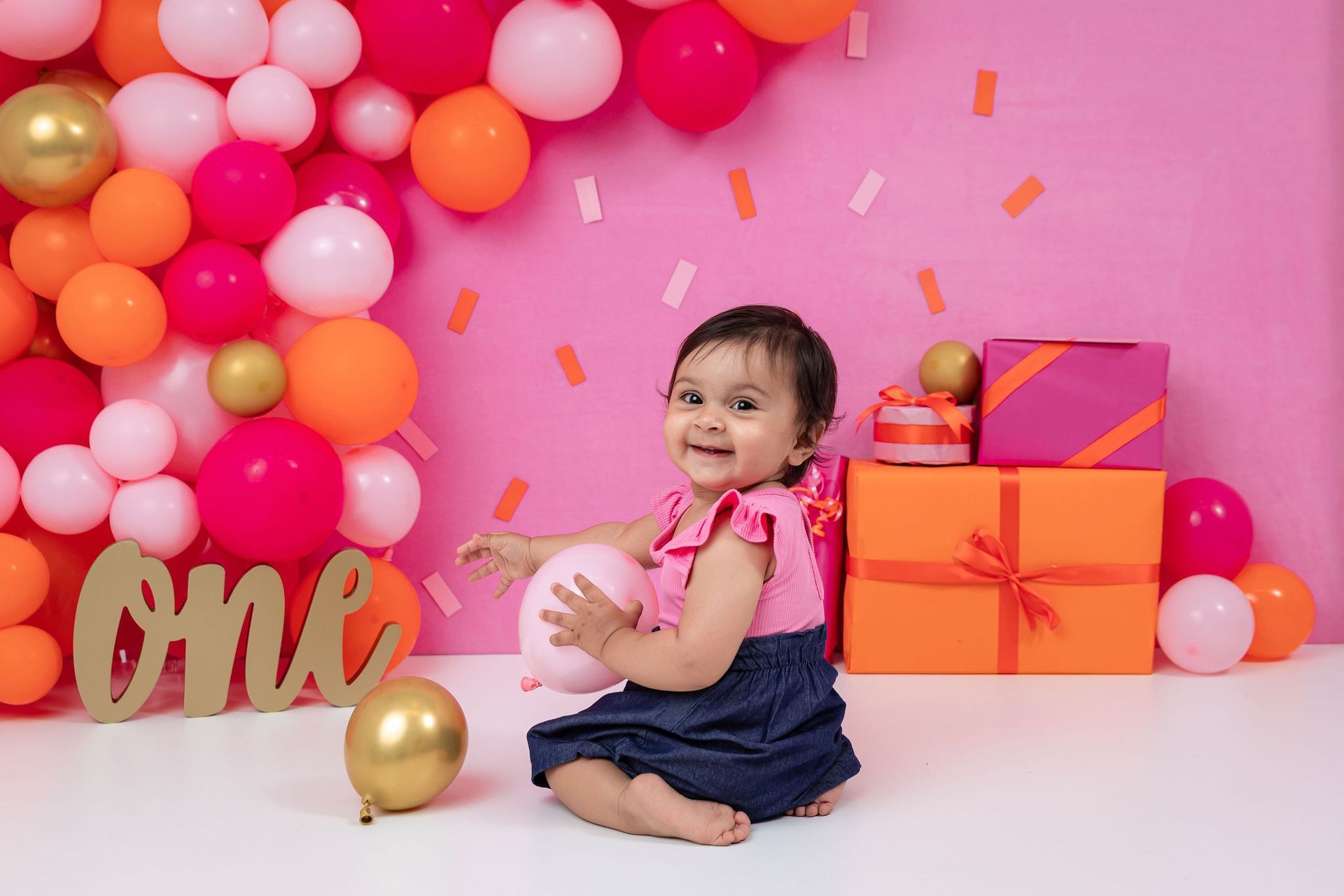 Crystal Justine Photography - Cake Smash photography sessions