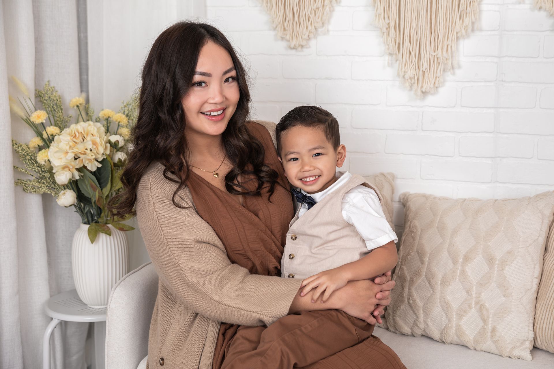 Crystal Justine Photography - Mothers day studio mini sessions